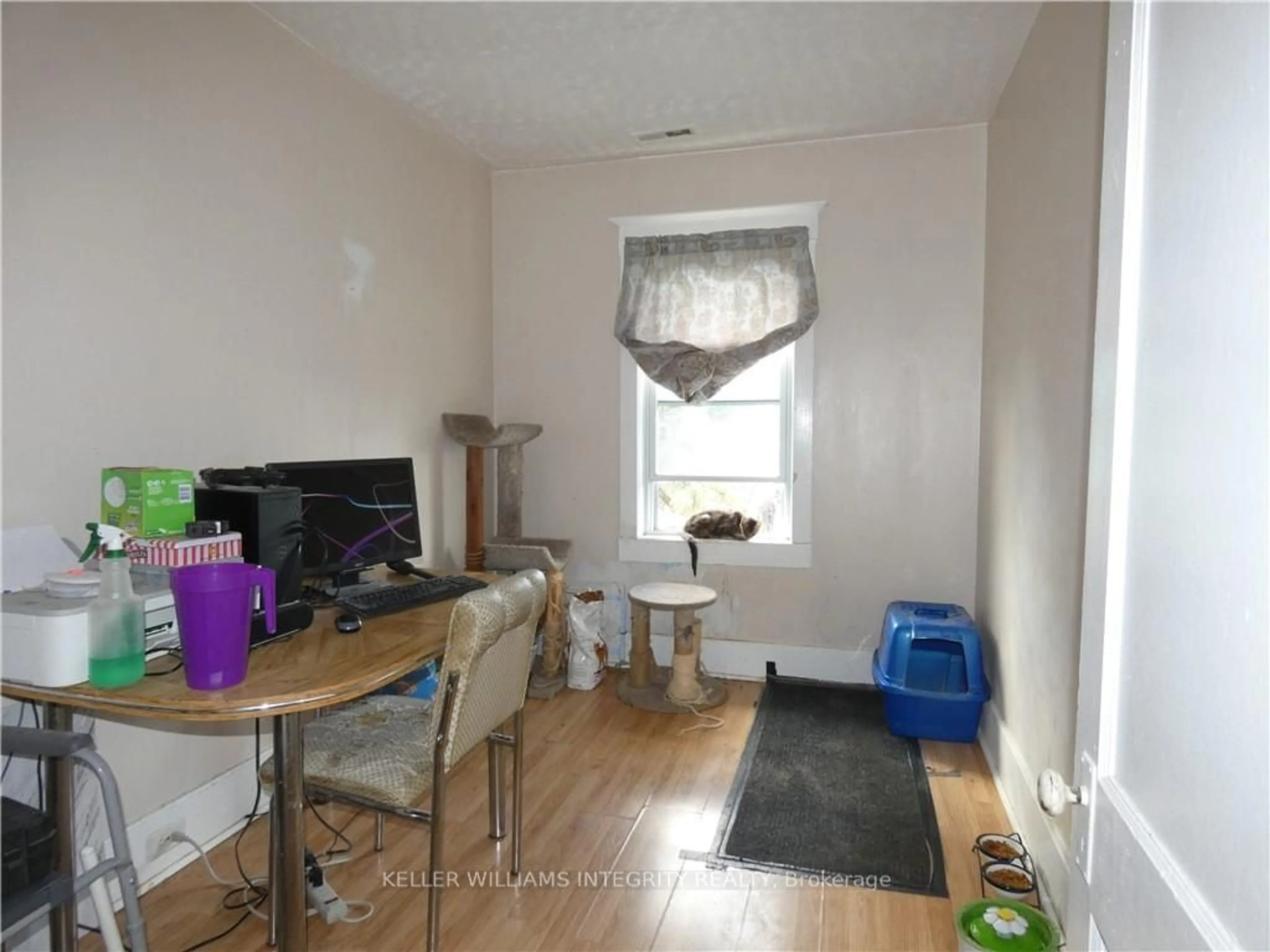 A pic of a room, wood floors for 217-219 BELMONT St, Cornwall Ontario K6H 4Z5