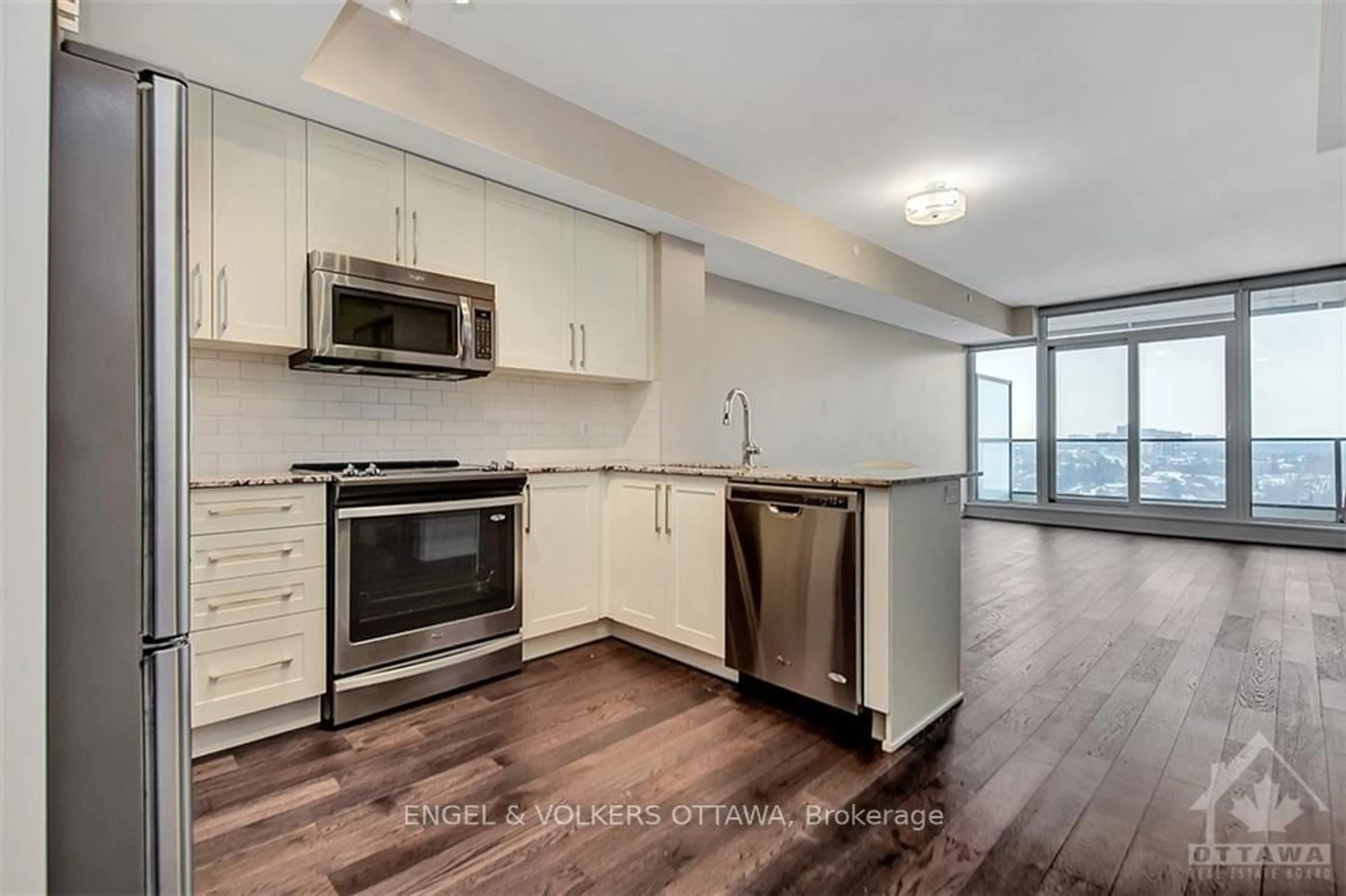 Open concept kitchen for 485 RICHMOND Rd #1402, Carlingwood - Westboro and Area Ontario K2A 3W9