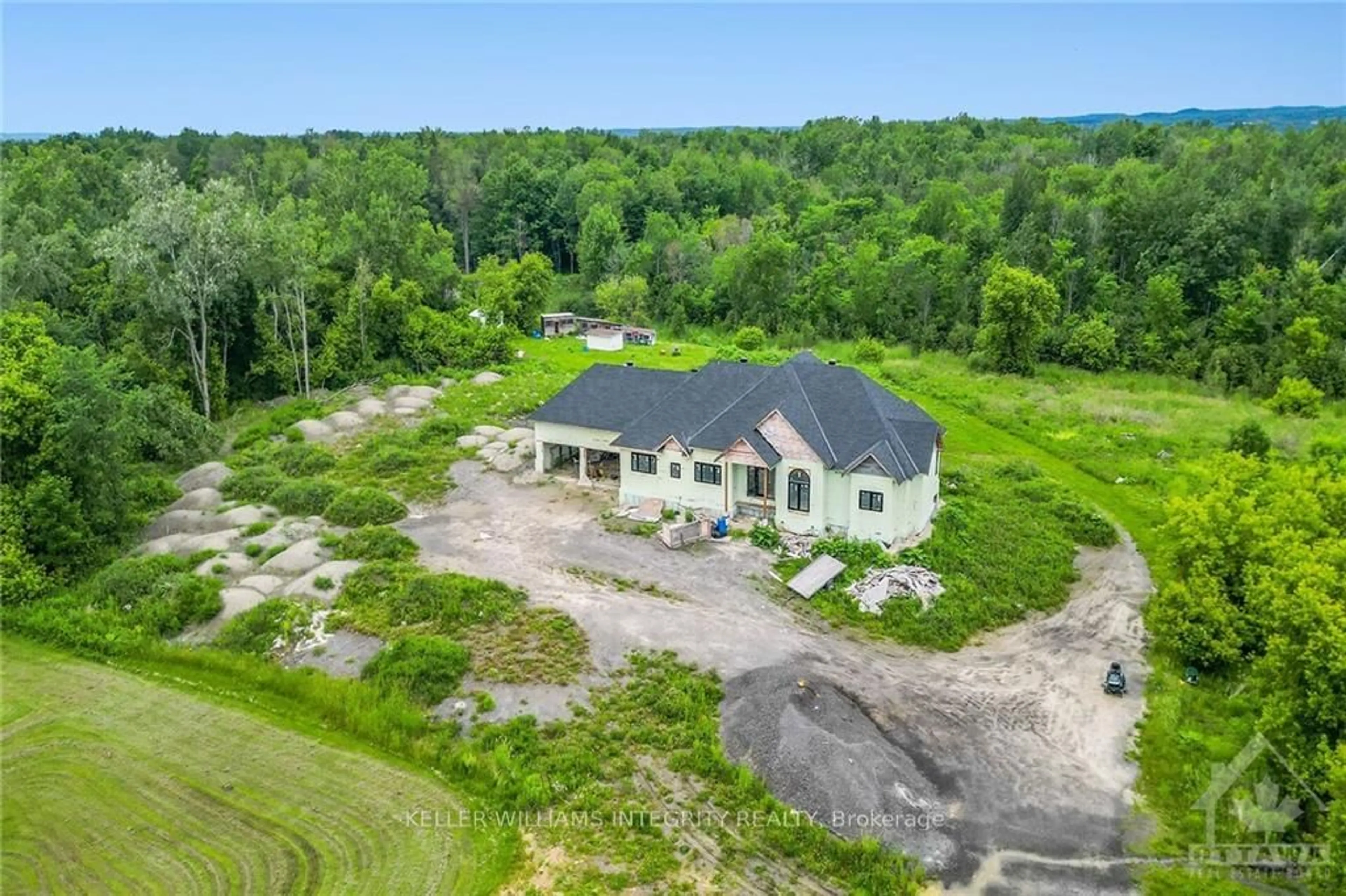 Frontside or backside of a home, cottage for 1695 OLD MONTREAL Rd, Orleans - Cumberland and Area Ontario K4C 1G7