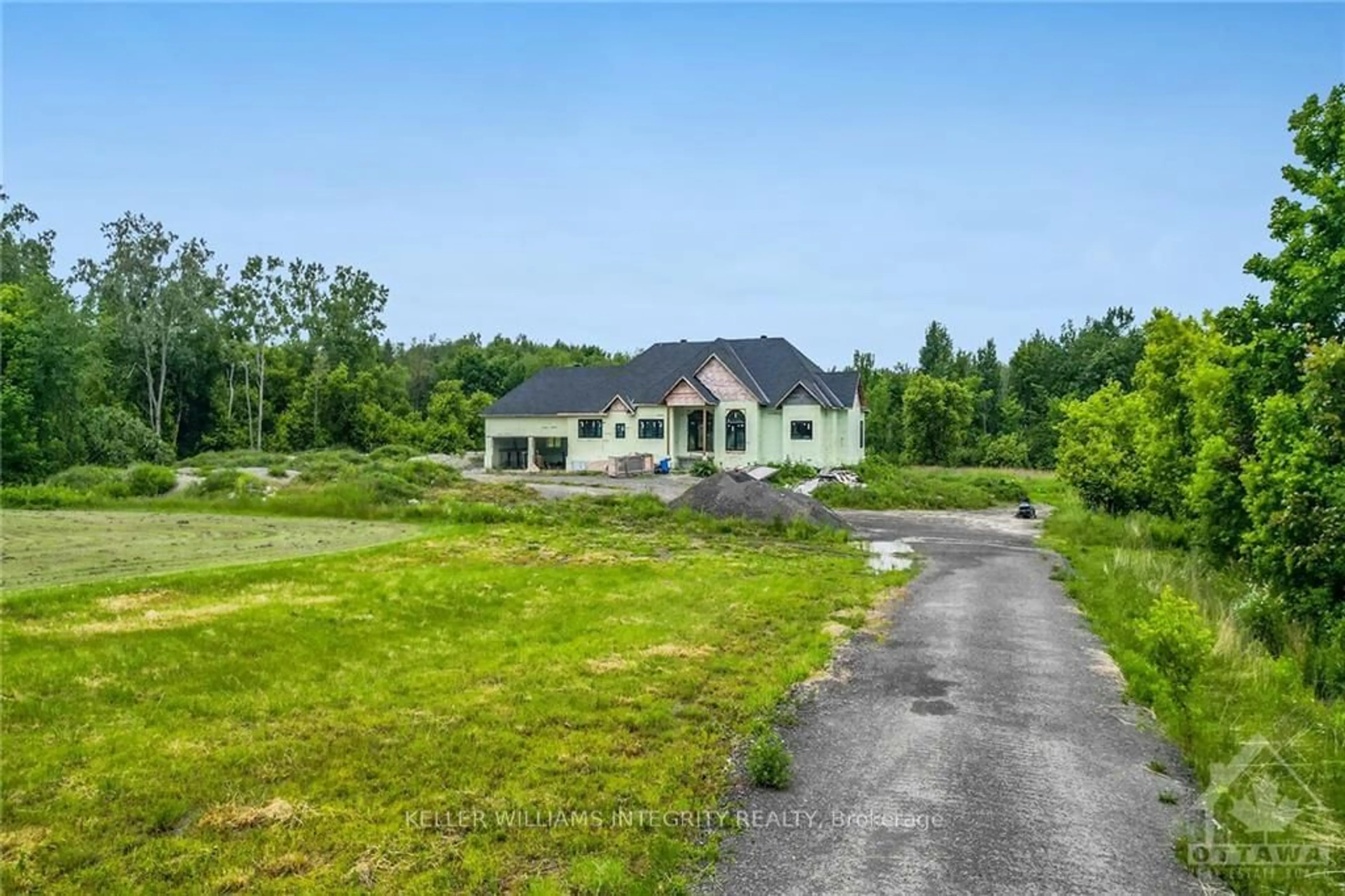 Frontside or backside of a home, cottage for 1695 OLD MONTREAL Rd, Orleans - Cumberland and Area Ontario K4C 1G7