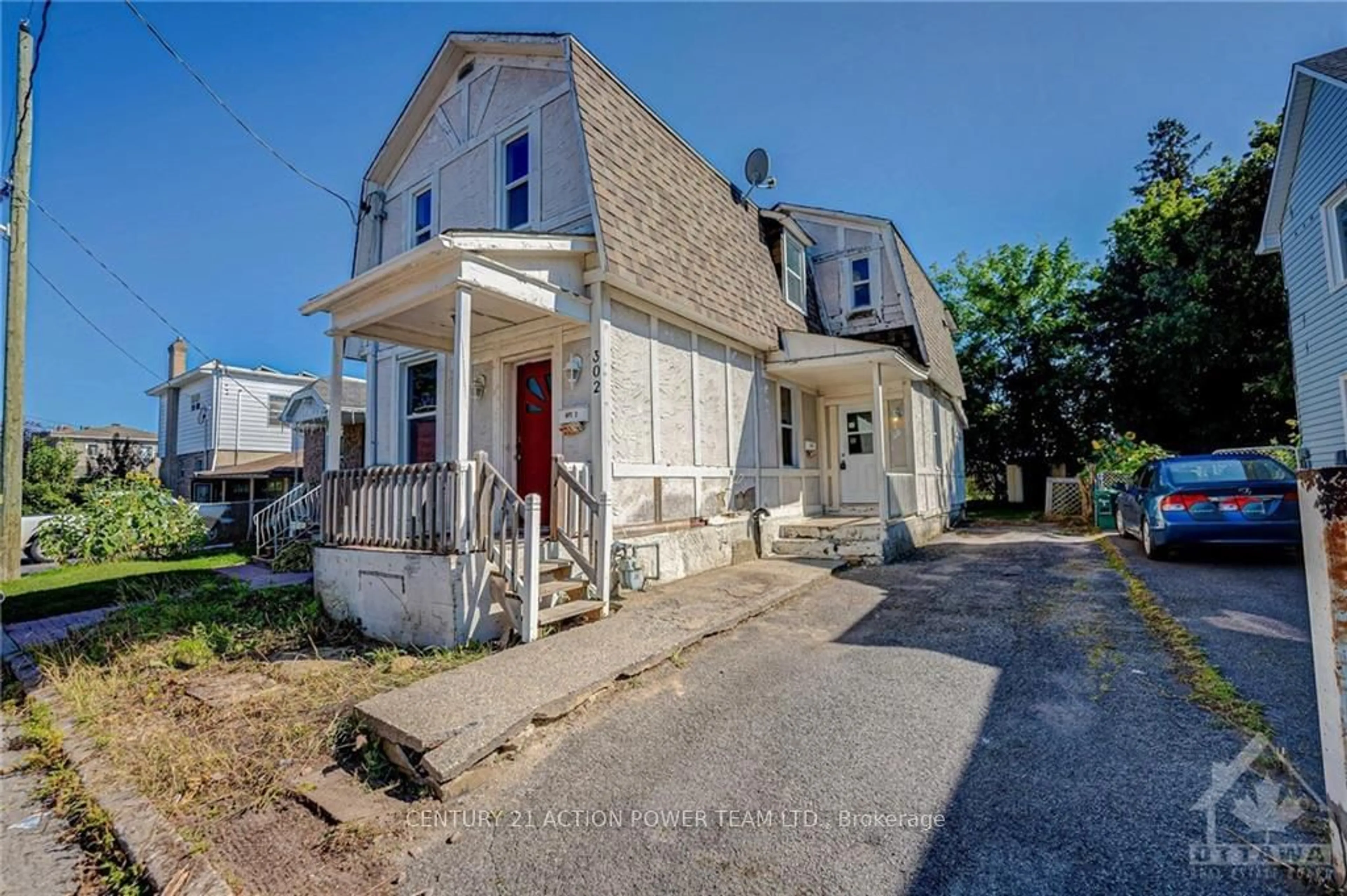 Frontside or backside of a home, the street view for 302 JOFFRE BELANGER Way, Vanier and Kingsview Park Ontario K1L 5K6