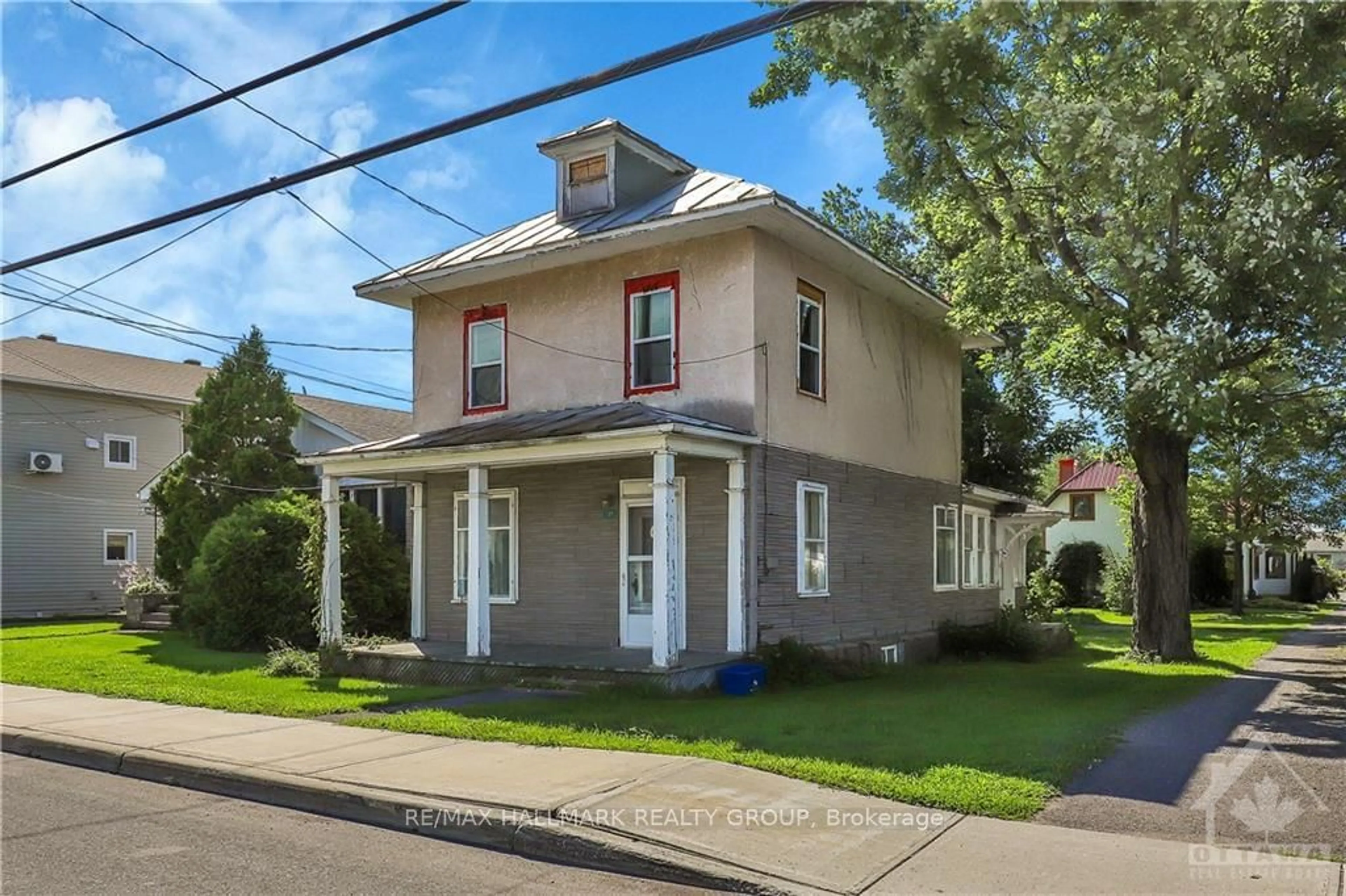 Frontside or backside of a home, cottage for 211 ST-PHILIPPE St, Alfred and Plantagenet Ontario K0B 1A0