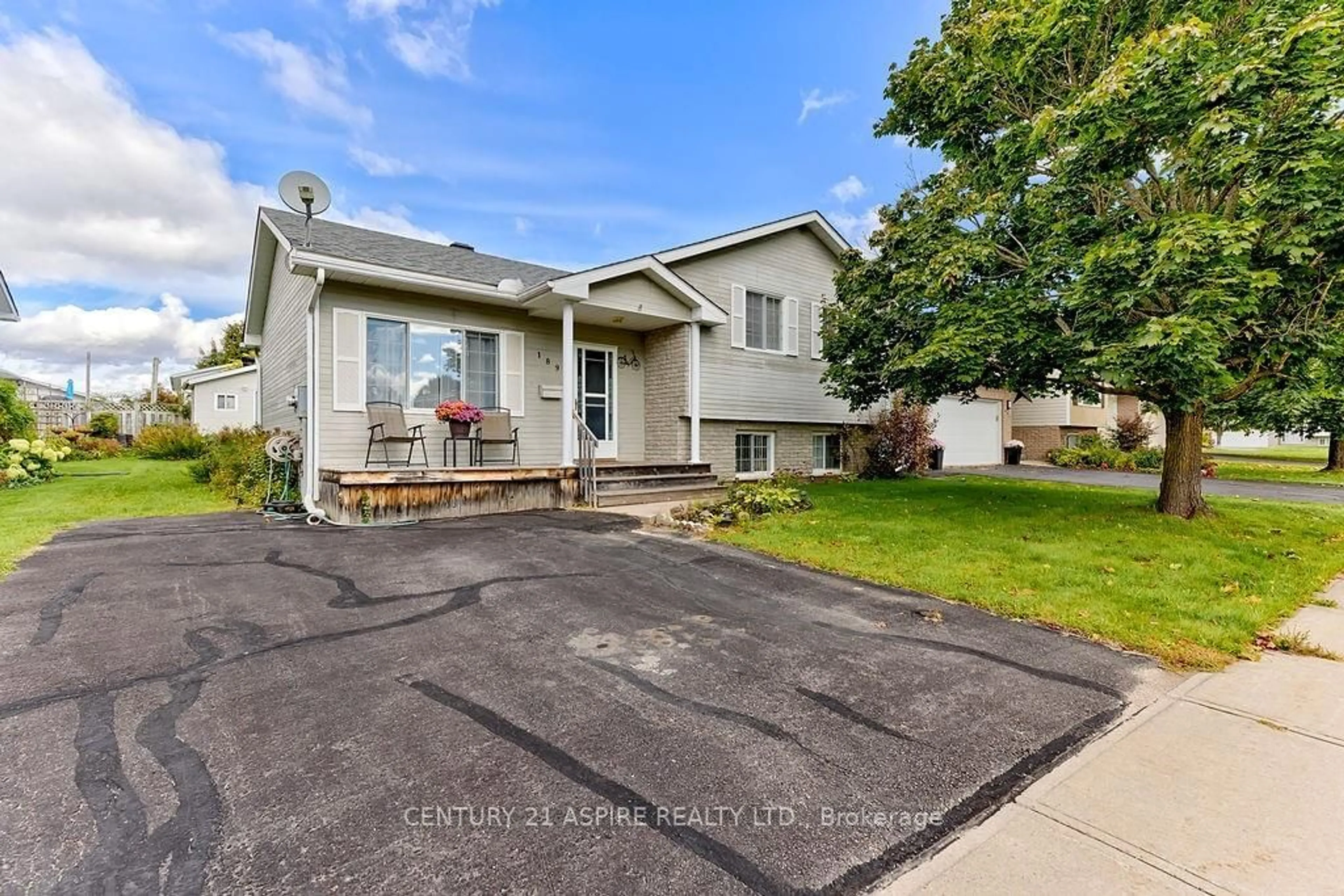 Frontside or backside of a home, the fenced backyard for 189 GARDEN St, Pembroke Ontario K8A 2H4