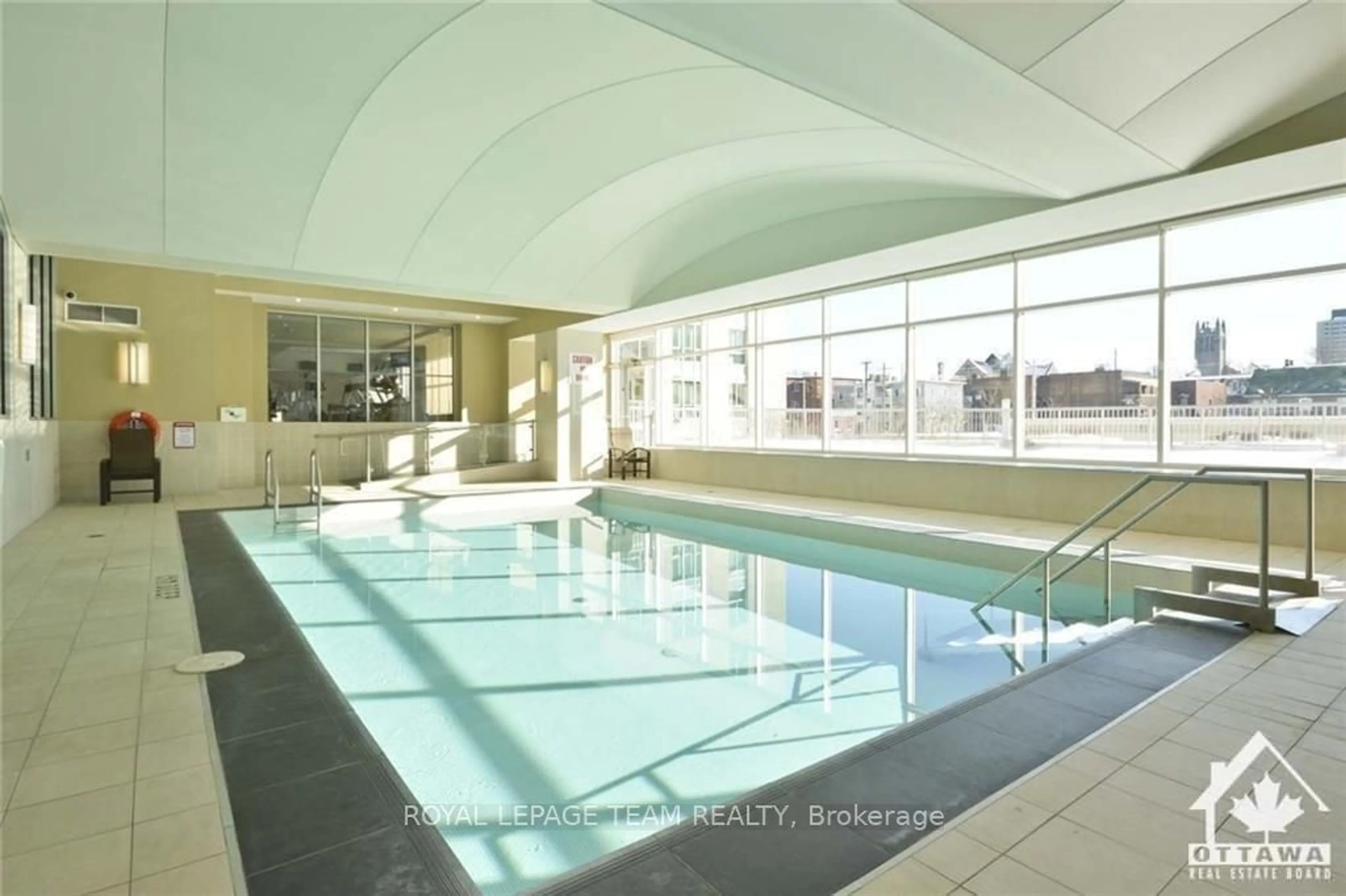 Indoor or outdoor pool for 234 RIDEAU St #205, Lower Town - Sandy Hill Ontario K1N 0A9