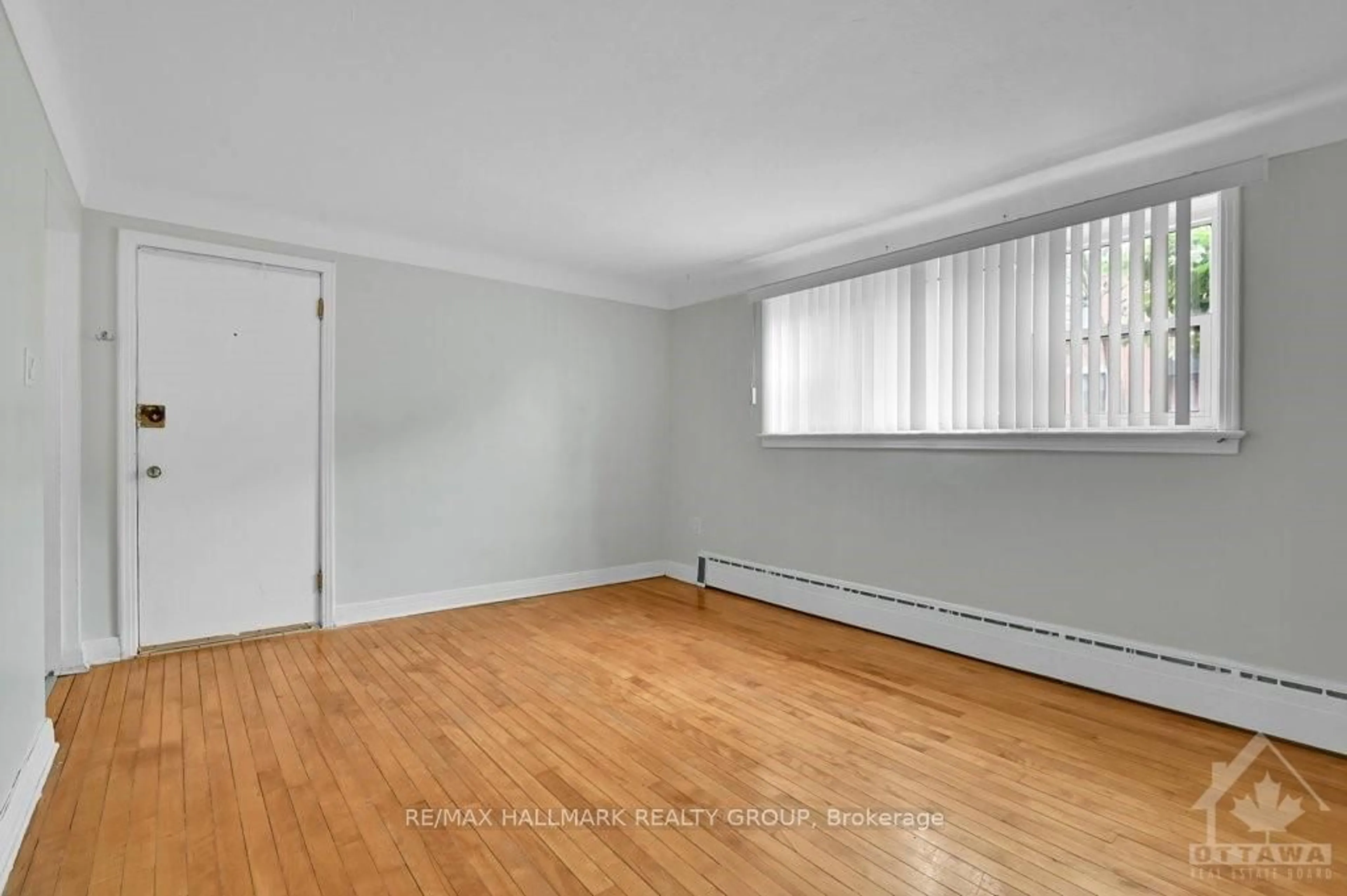 A pic of a room, wood floors for 55 IVY Cres, New Edinburgh - Lindenlea Ontario K1M 1Y1