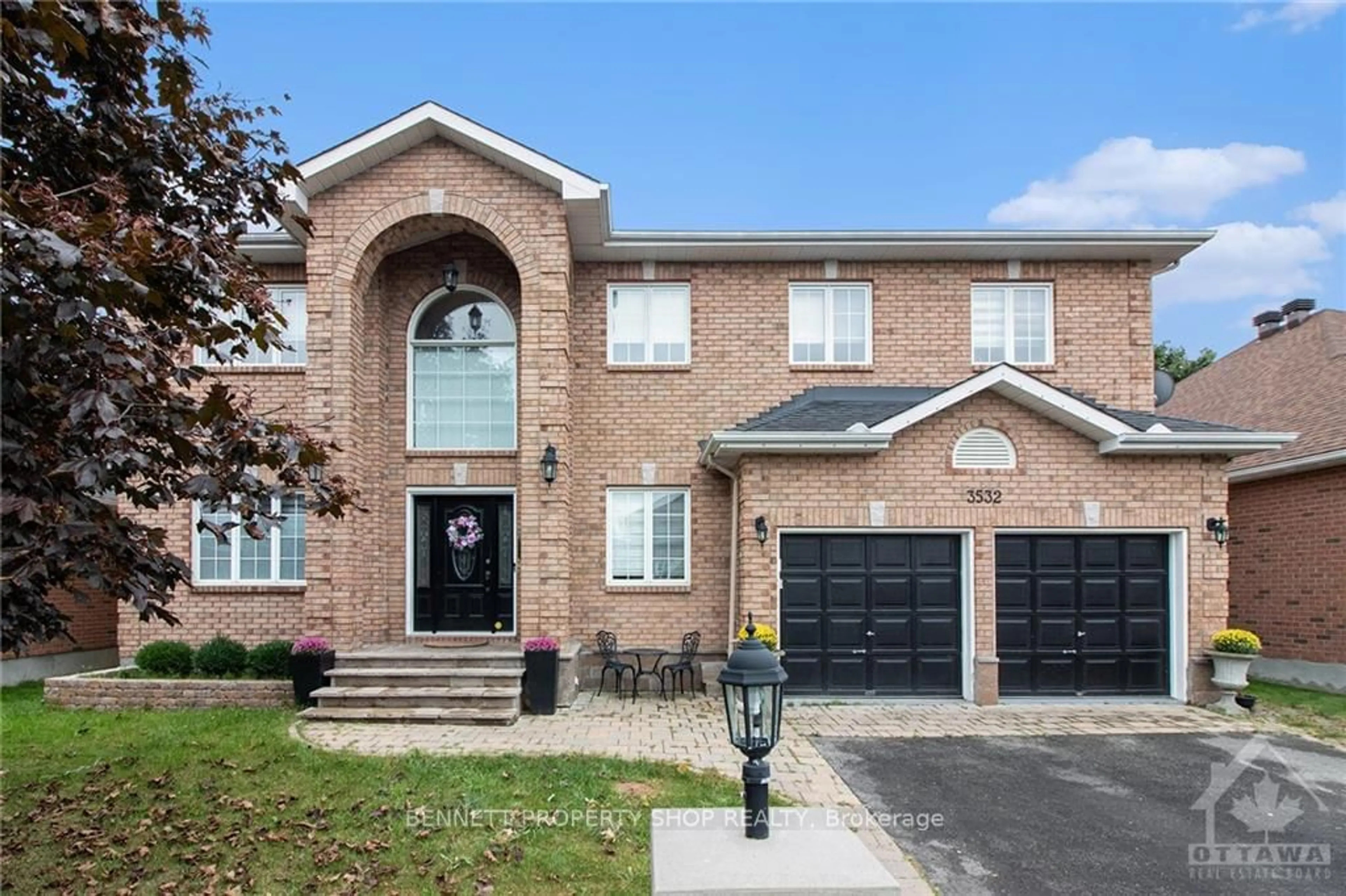 Home with brick exterior material for 3532 WYMAN Cres, Hunt Club - Windsor Park Village and Area Ontario K1V 0Z1