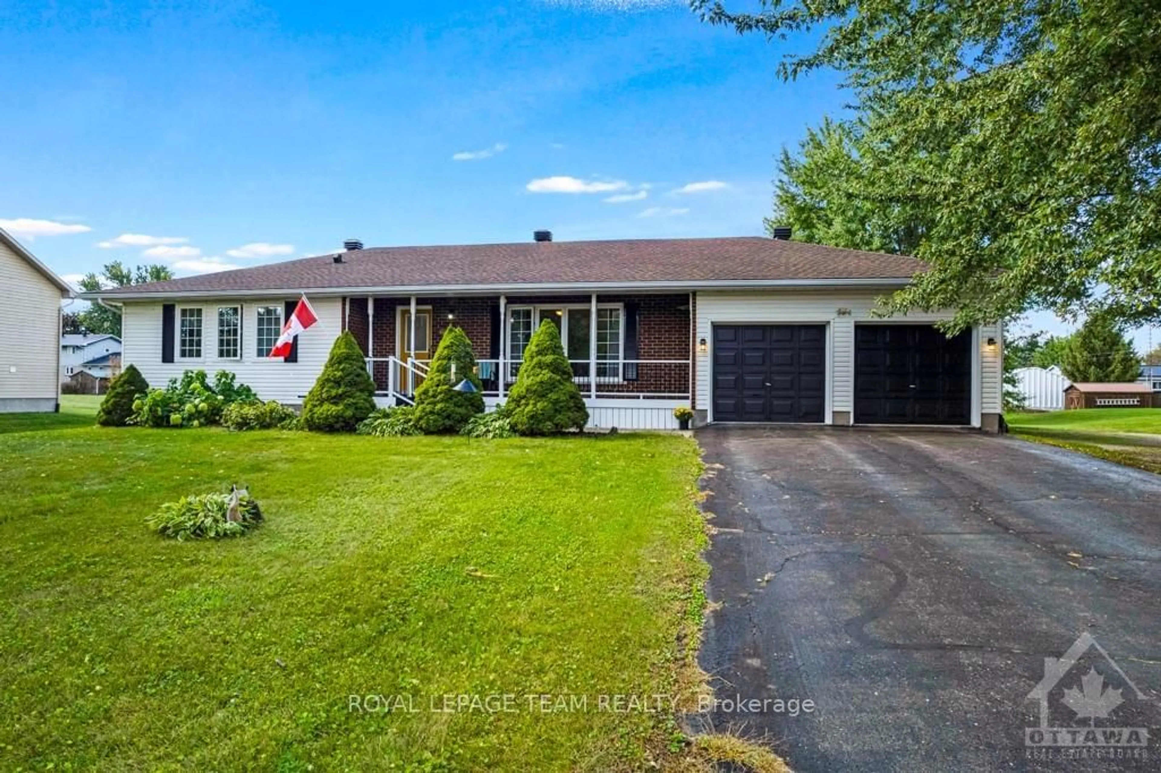 Frontside or backside of a home, cottage for 3050 DREW Dr, North Dundas Ontario K0E 1W0