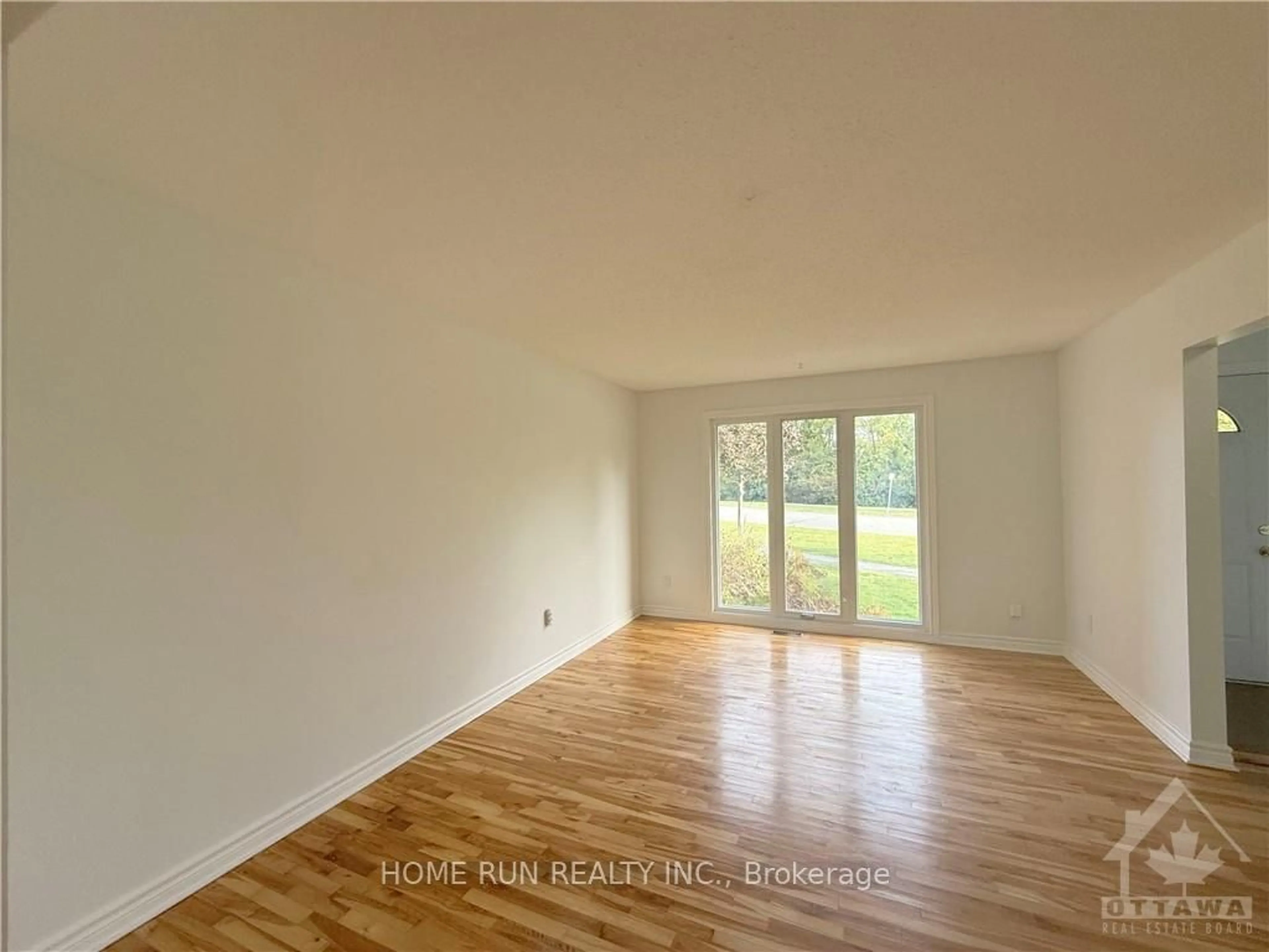 A pic of a room, wood floors for 1900 MARQUIS Ave #13, Beacon Hill North - South and Area Ontario K1J 8J2