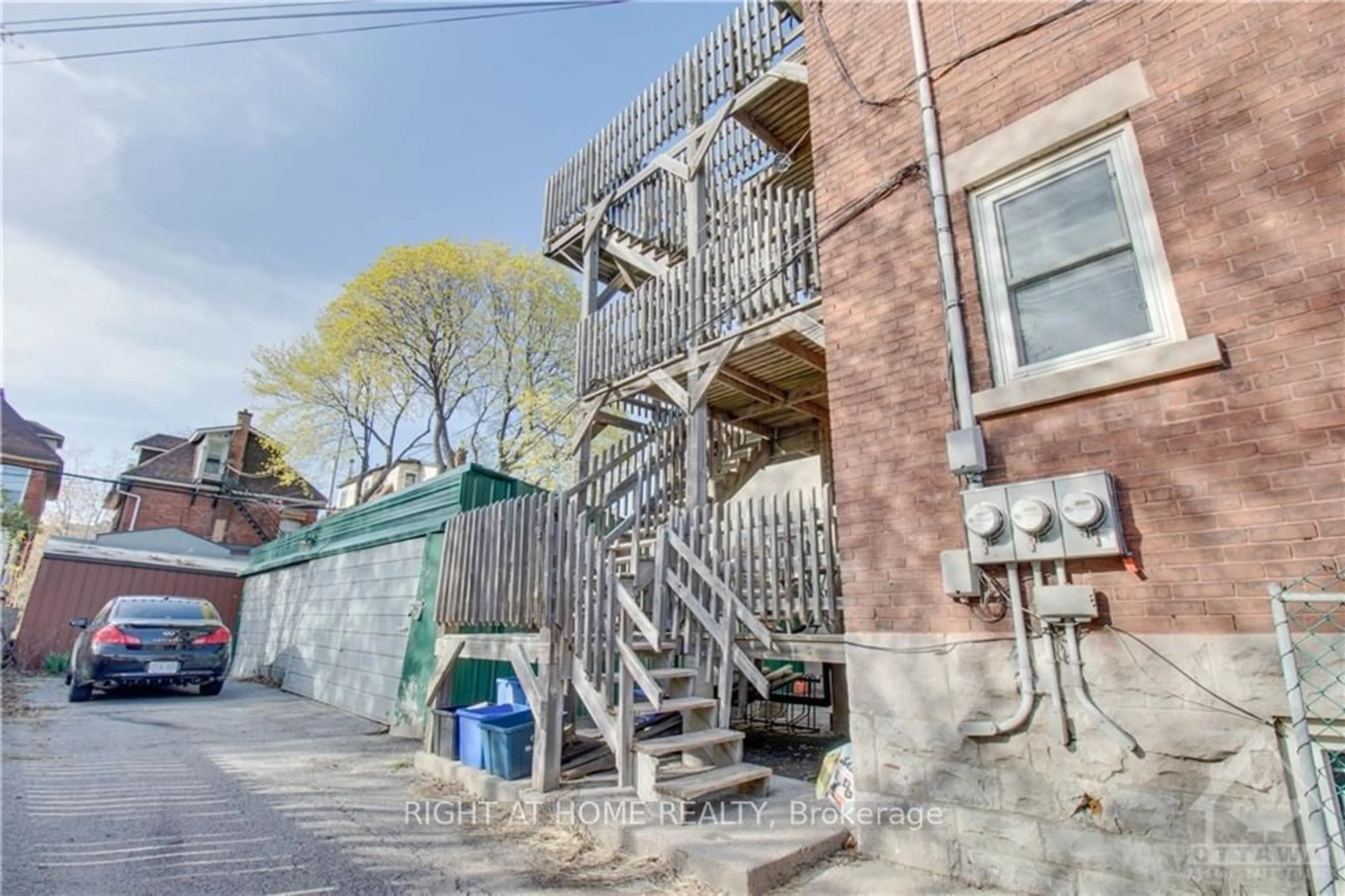 A pic from exterior of the house or condo, the street view for 219 ARLINGTON Ave, Ottawa Centre Ontario K1R 5S8