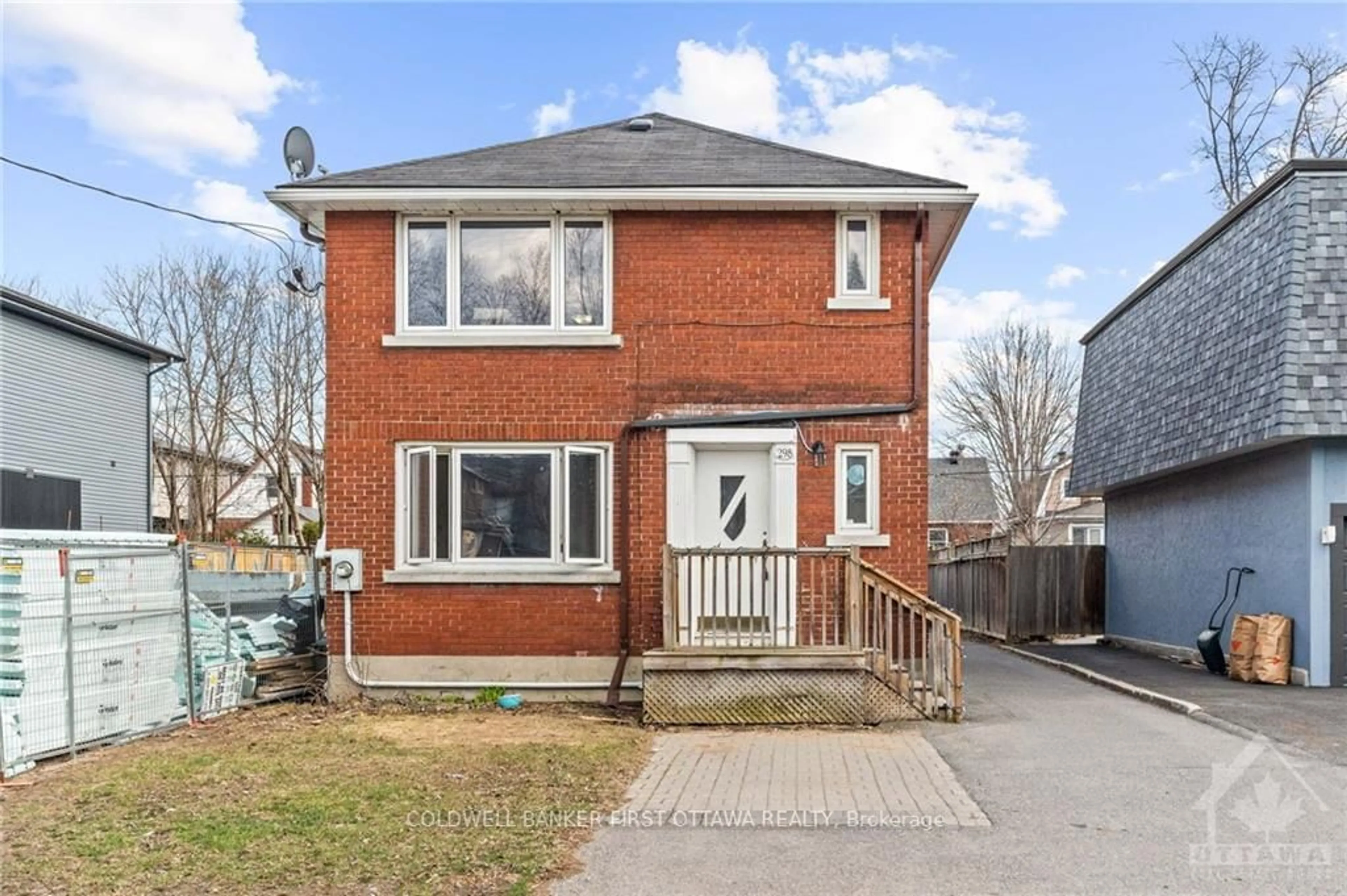 Frontside or backside of a home, the street view for 298 DUNCAIRN Ave, Westboro - Hampton Park Ontario K1Z 7G9