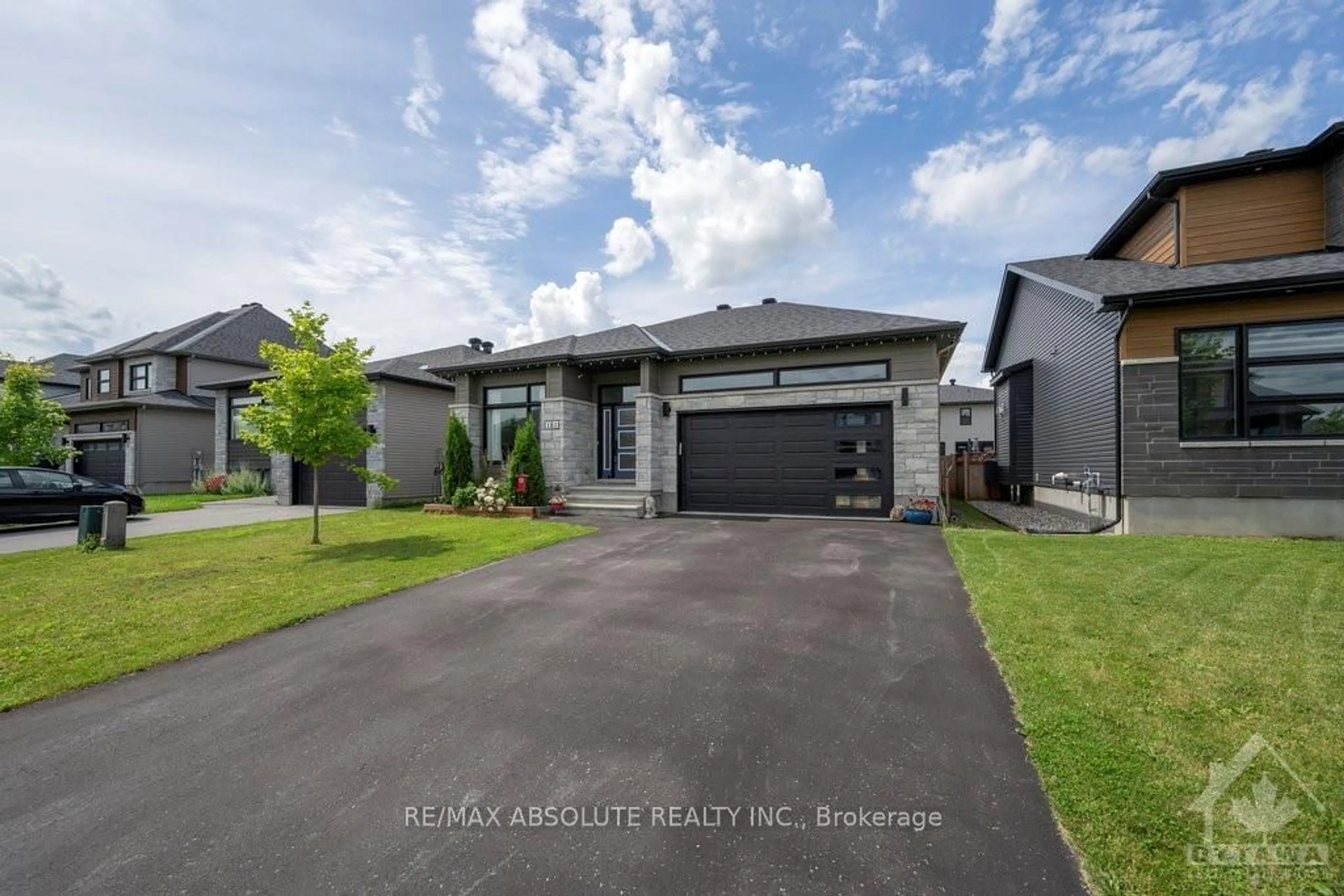 Frontside or backside of a home, the street view for 161 LYON St, Russell Ontario K0A 1W0