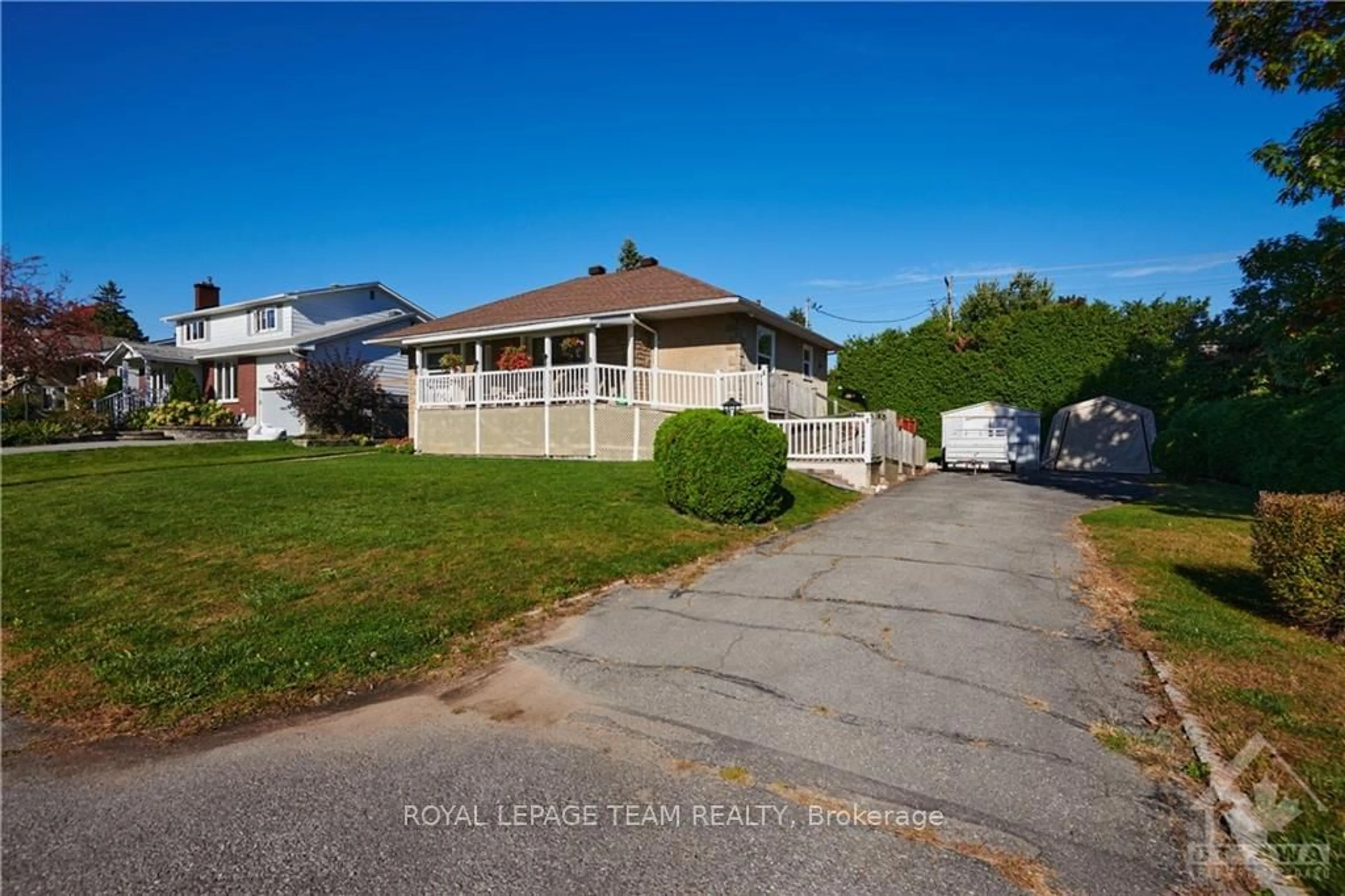 Frontside or backside of a home, the fenced backyard for 23 DAVID Dr, Meadowlands - Crestview and Area Ontario K2G 2M8