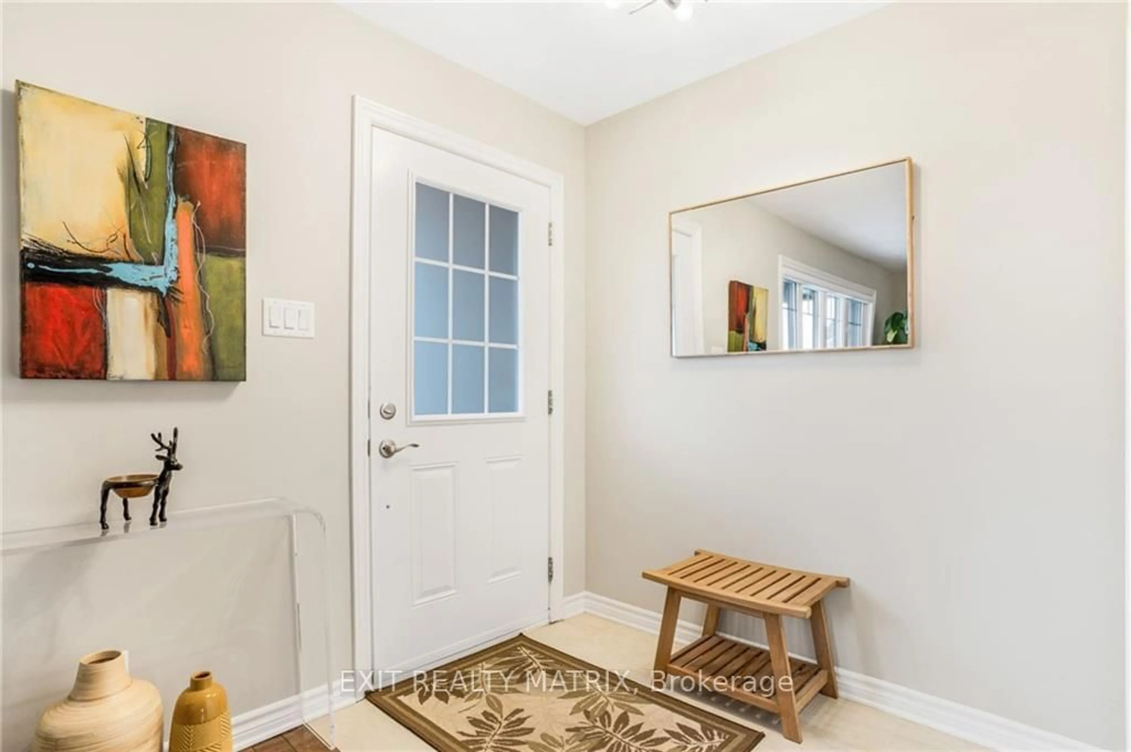 Indoor entryway, wood floors for 82 RICHARD St, Prescott and Russell Ontario K0B 1A0