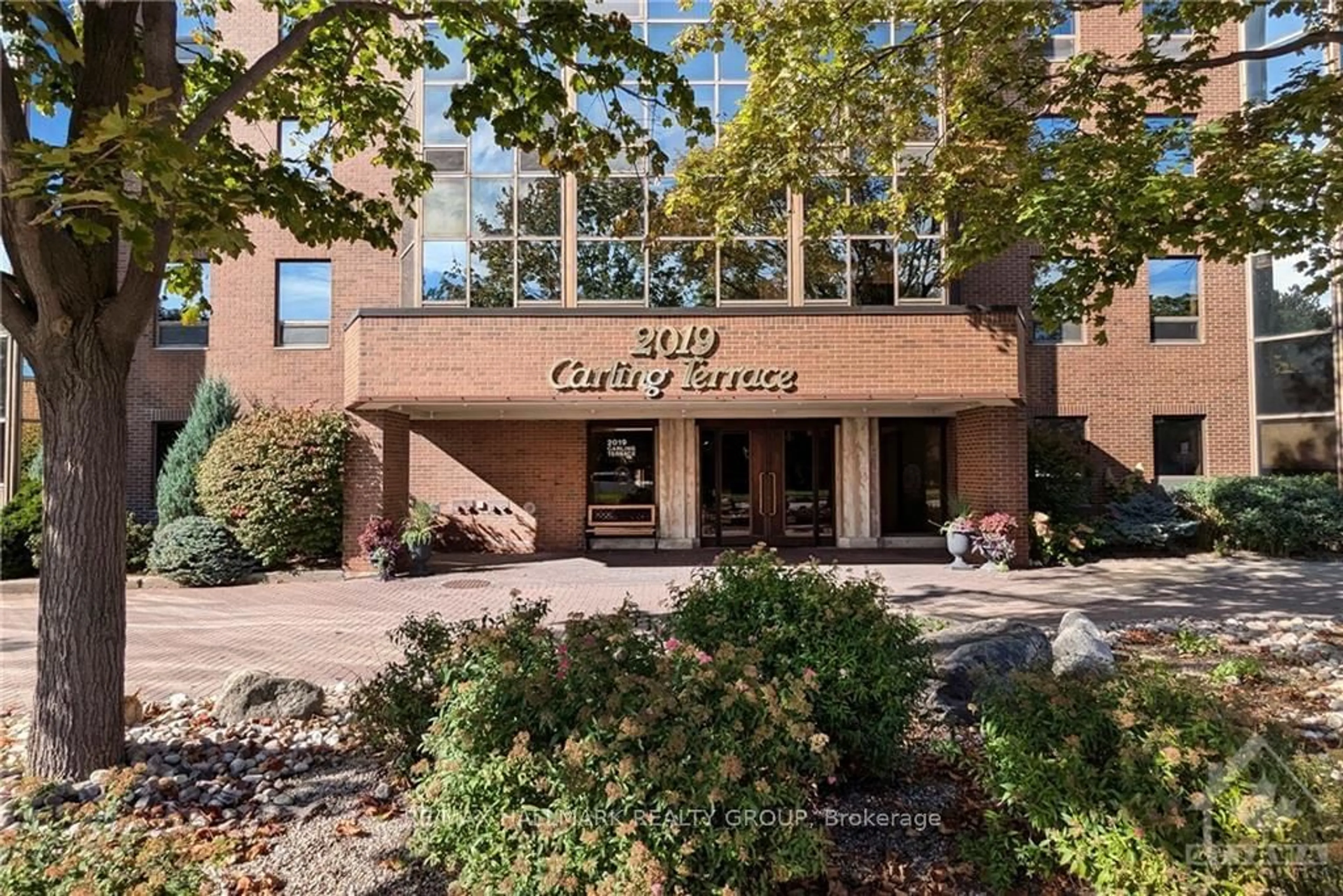 Indoor foyer for 2019 CARLING Ave #605, Carlingwood - Westboro and Area Ontario K2A 4A2