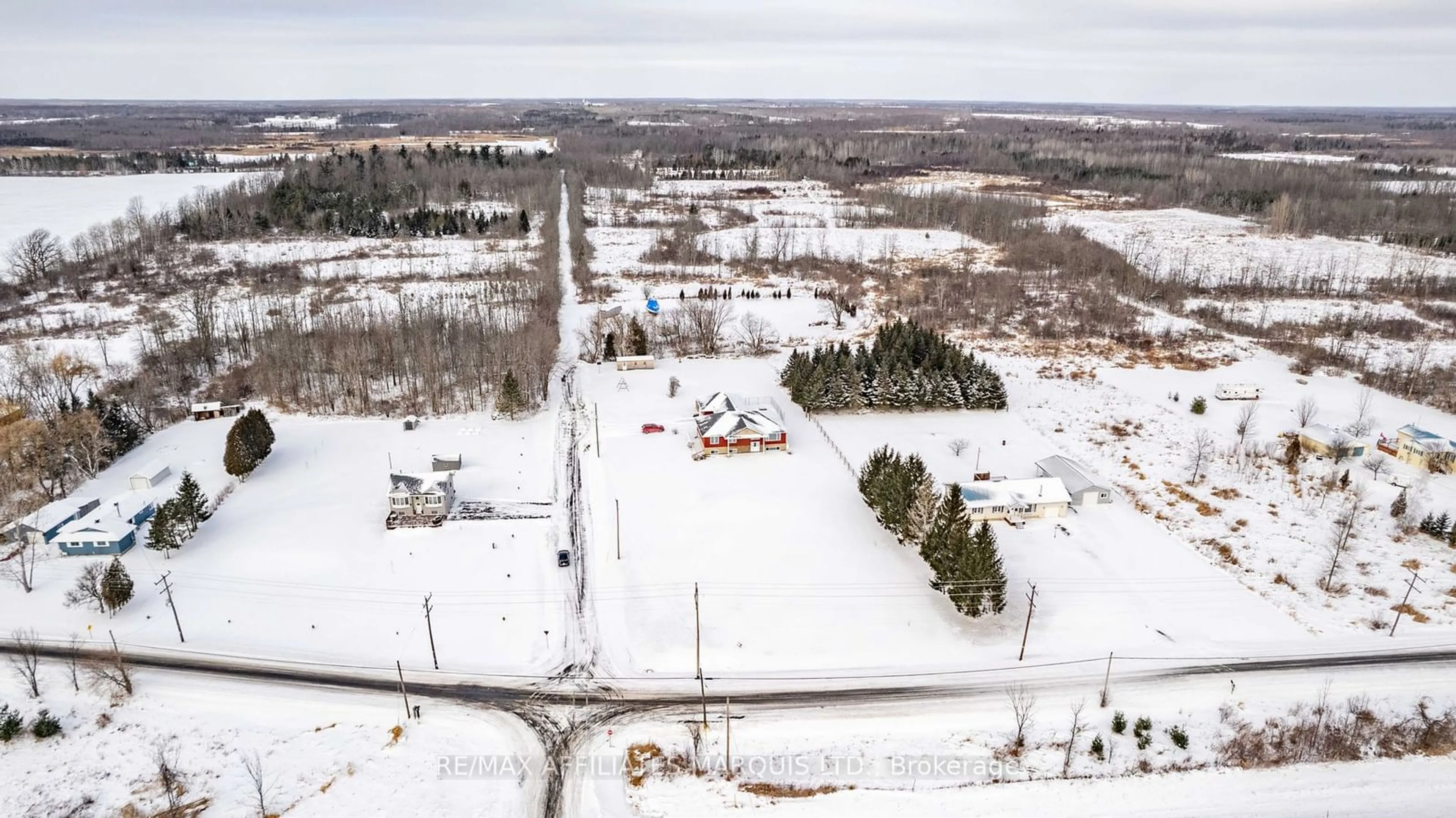 A pic from outside/outdoor area/front of a property/back of a property/a pic from drone, unknown for 5269 MACLEOD Rd, South Stormont Ontario K0C 1M0