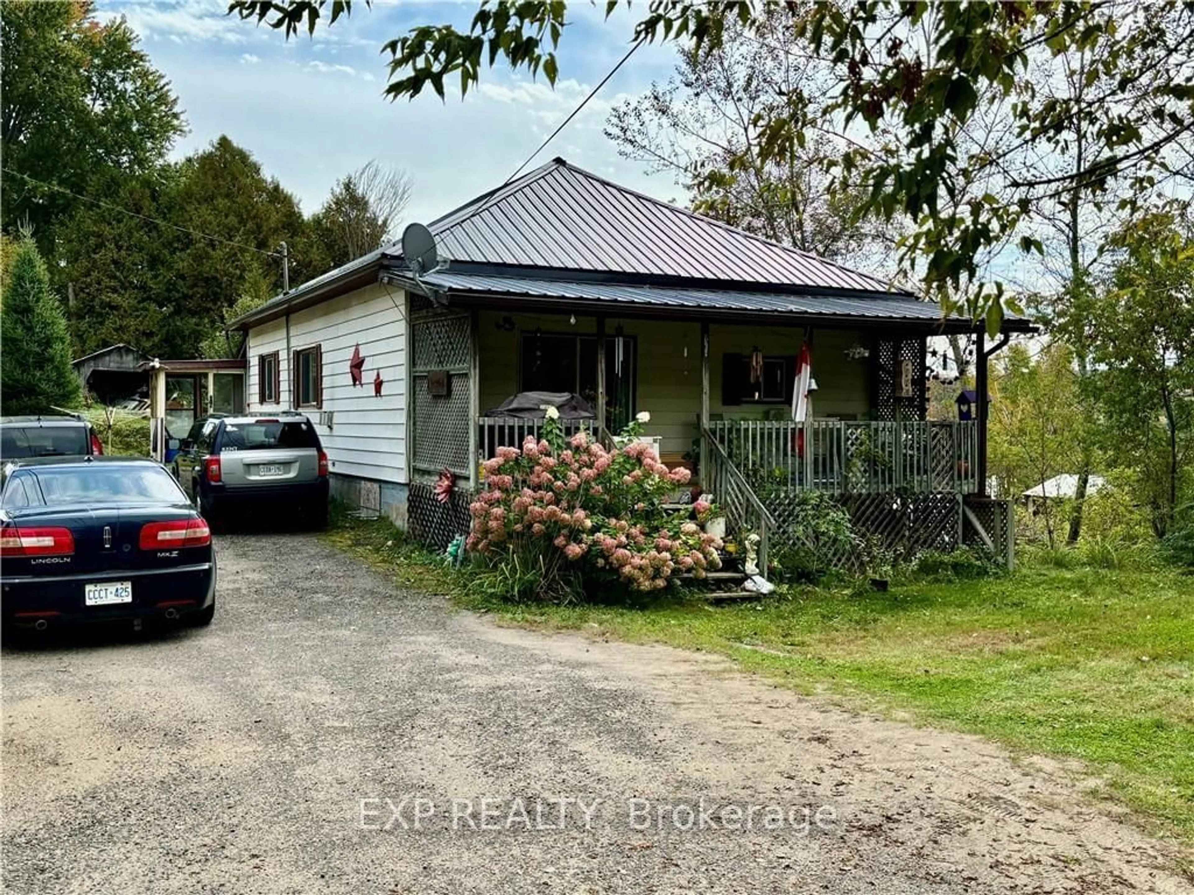 Frontside or backside of a home, cottage for 76 BRIDGE St, Addington Highlands Ontario K0H 1L0