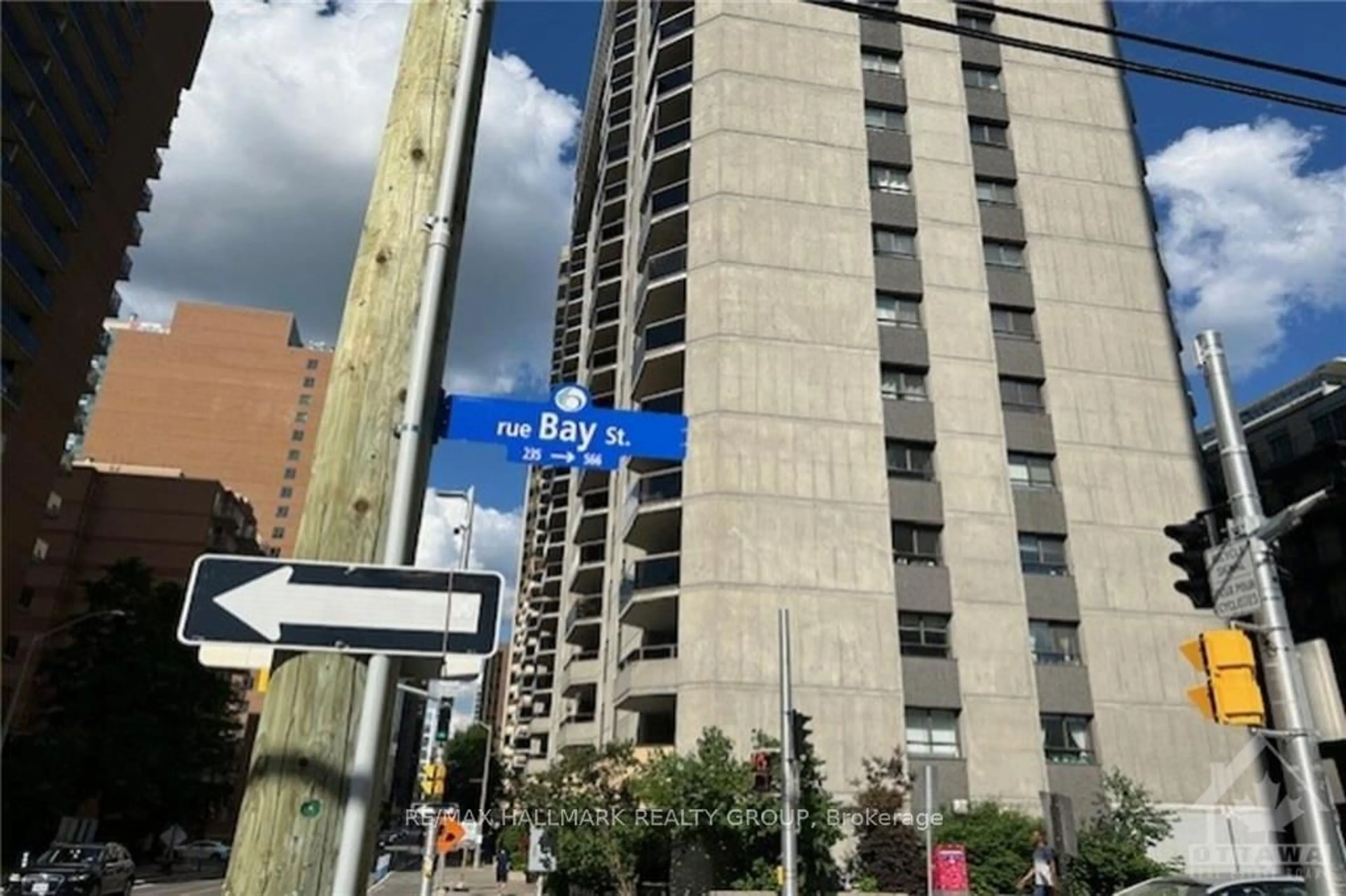 A pic from exterior of the house or condo, the street view for 470 LAURIER Ave #1703, Ottawa Centre Ontario K1R 7W9