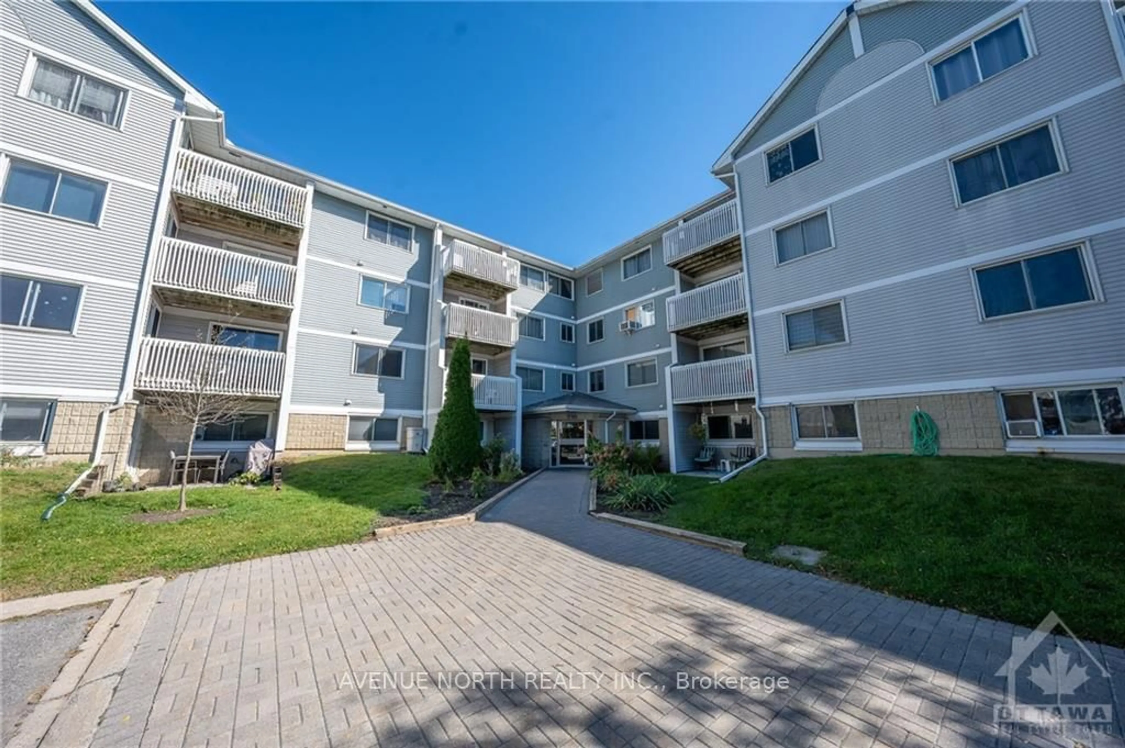 A pic from exterior of the house or condo, the front or back of building for 216 VIEWMOUNT Dr #410, Cityview - Parkwoods Hills - Rideau Shore Ontario K2E 7X4