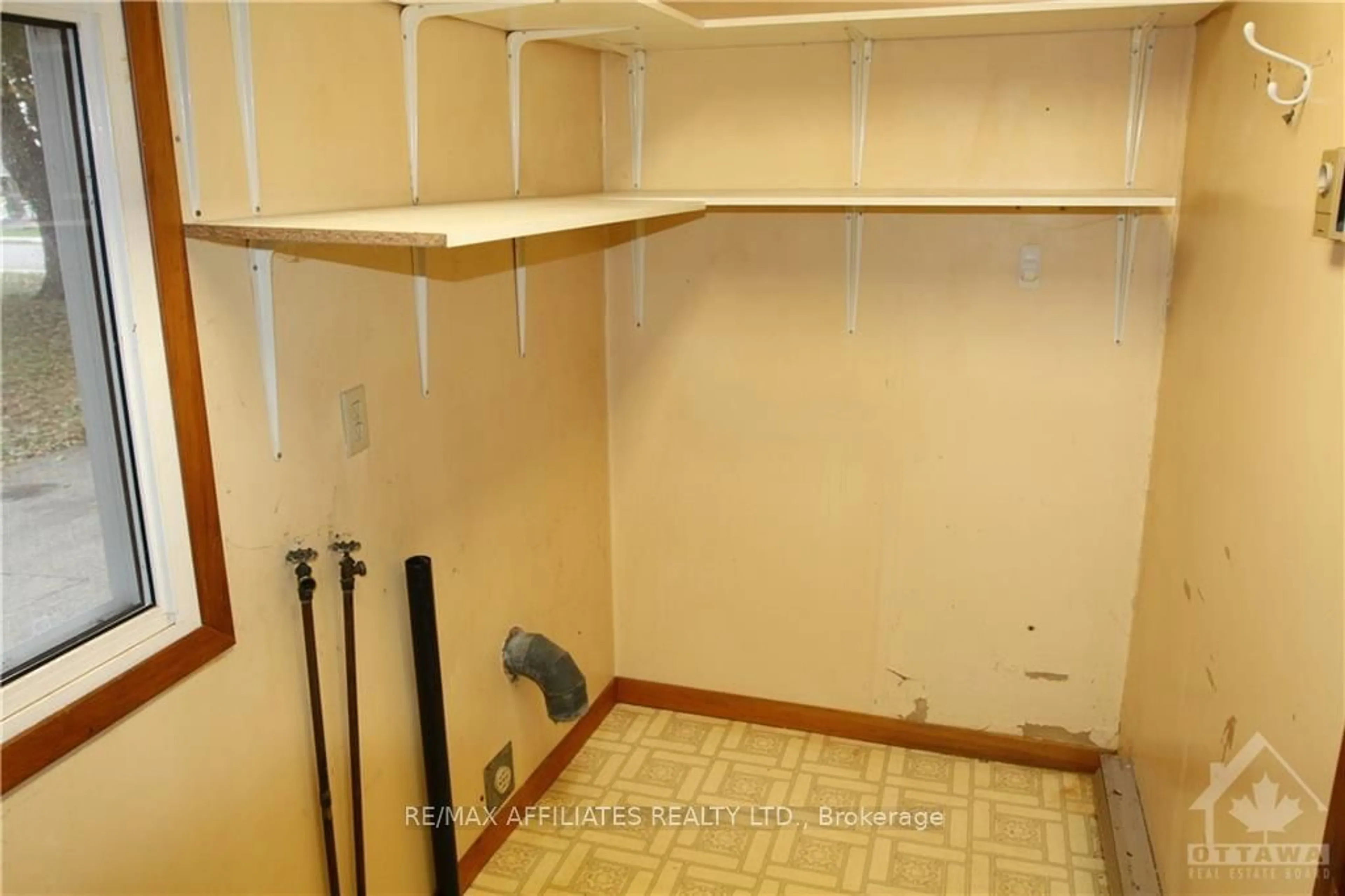 Storage room or clothes room or walk-in closet for 24 MONTAGUE St, Smiths Falls Ontario K7A 2M1