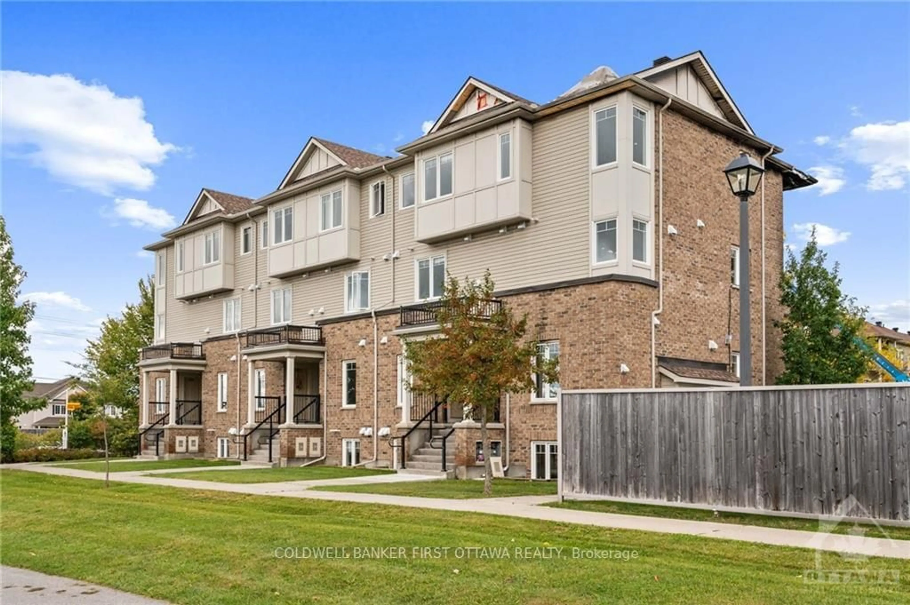 A pic from exterior of the house or condo, the front or back of building for 2637 LONGFIELDS Dr, Barrhaven Ontario K2J 1S3