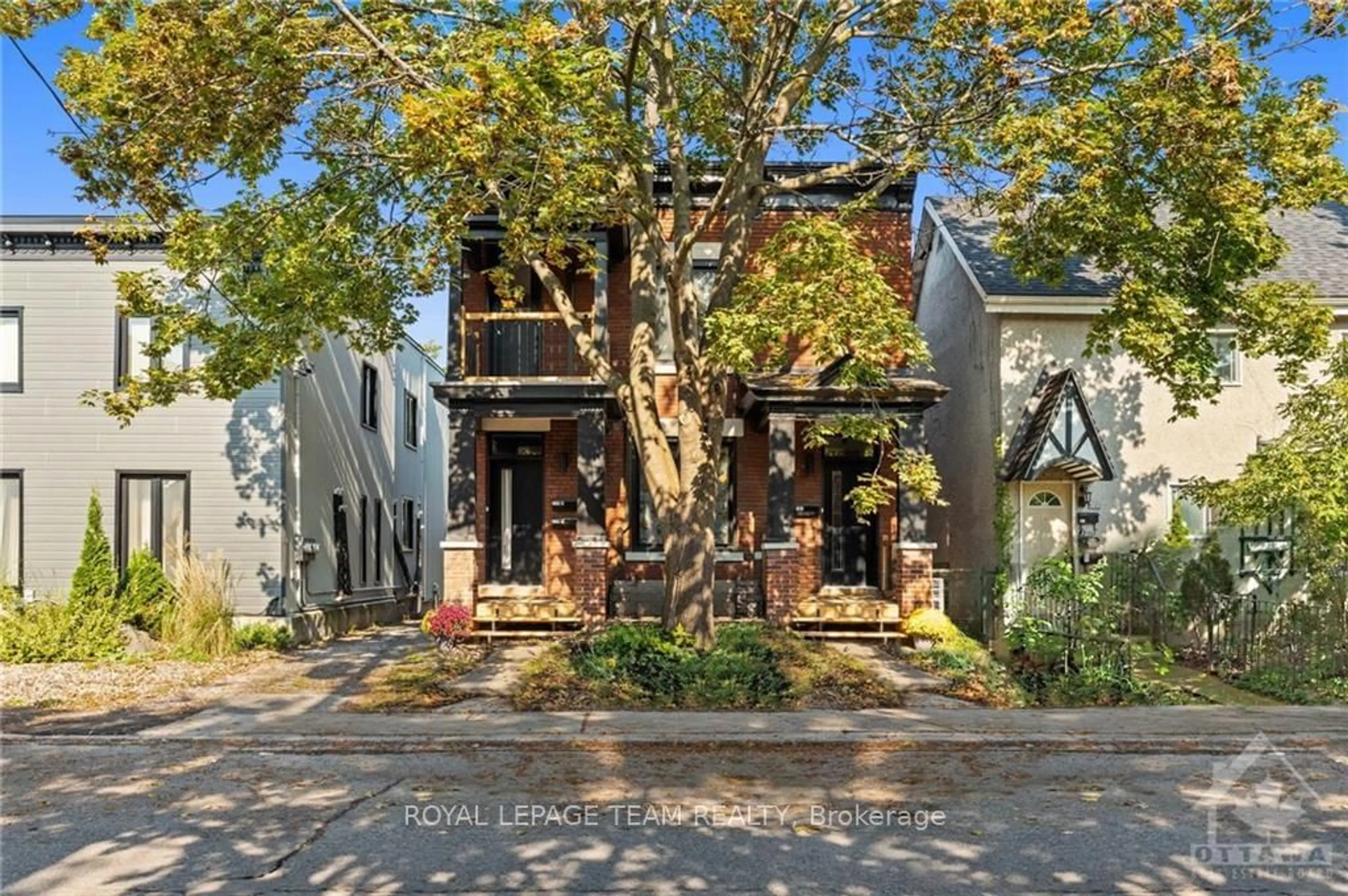 A pic from exterior of the house or condo, the street view for 179-181 CATHCART St, Lower Town - Sandy Hill Ontario K1N 5C1