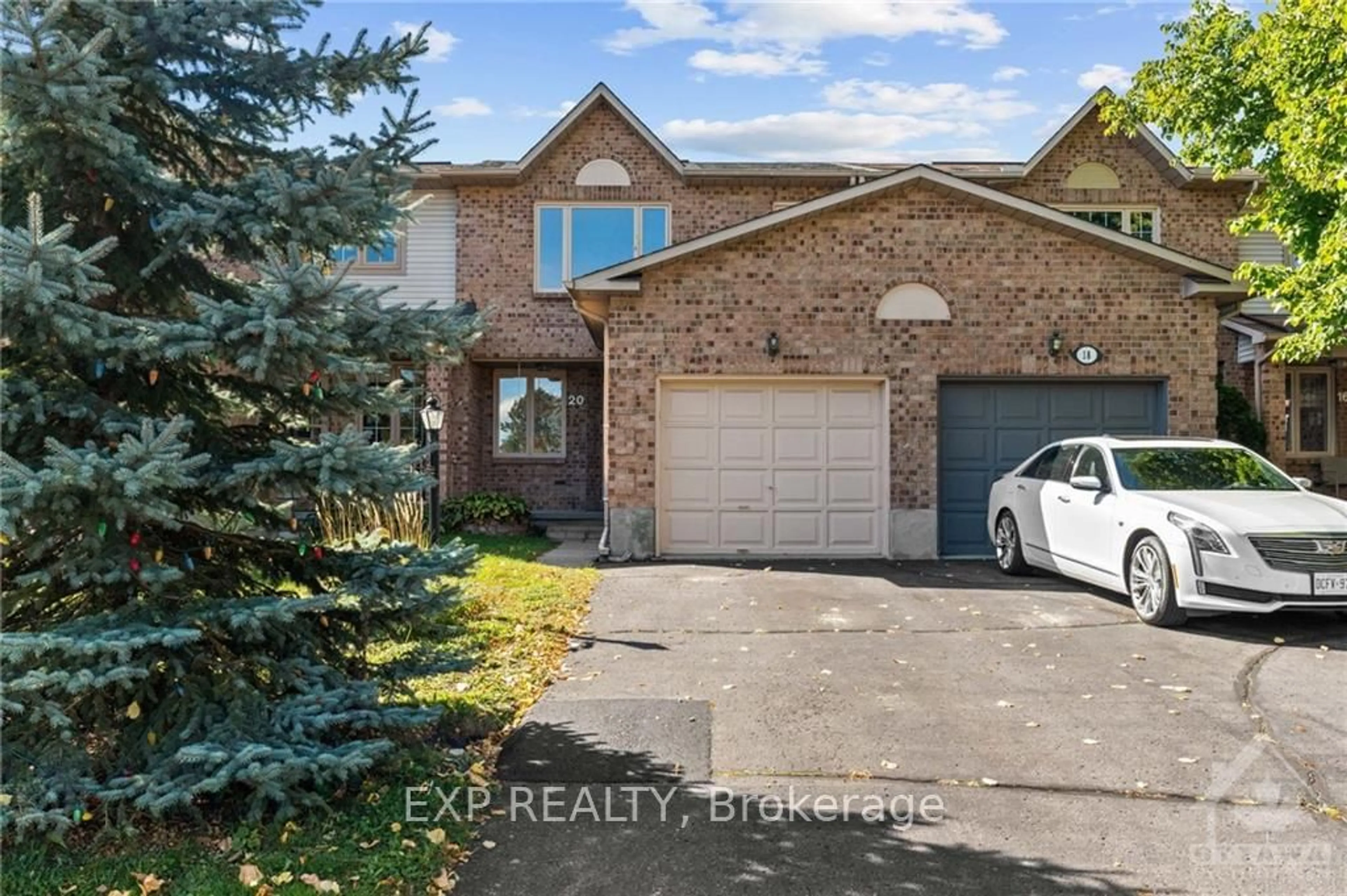 Frontside or backside of a home, the street view for 20 RAVENSCROFT Crt, Stittsville - Munster - Richmond Ontario K2S 1R3