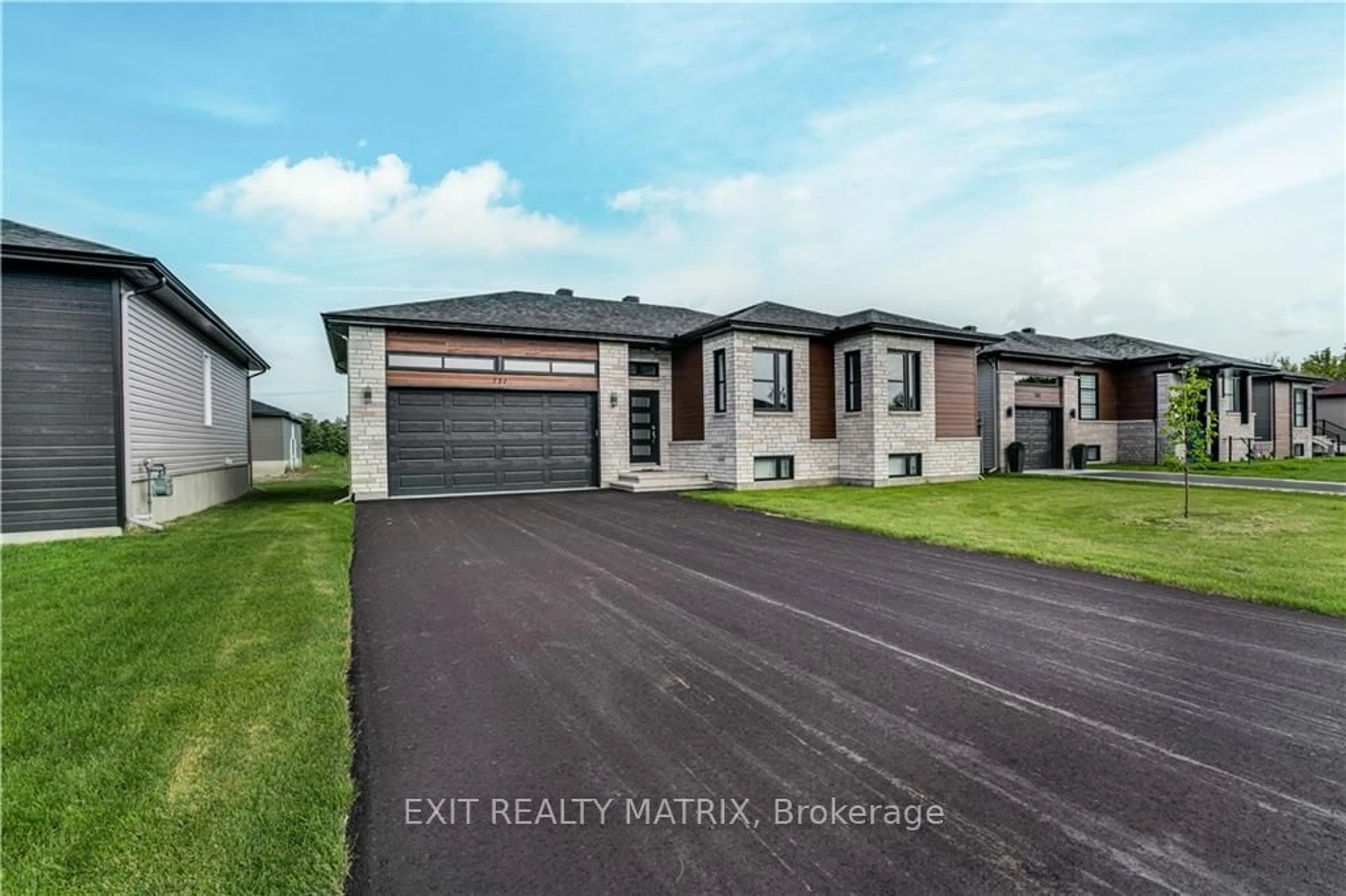 Frontside or backside of a home, the street view for 731 LAFRANCE Cres, Hawkesbury Ontario K6A 3W9