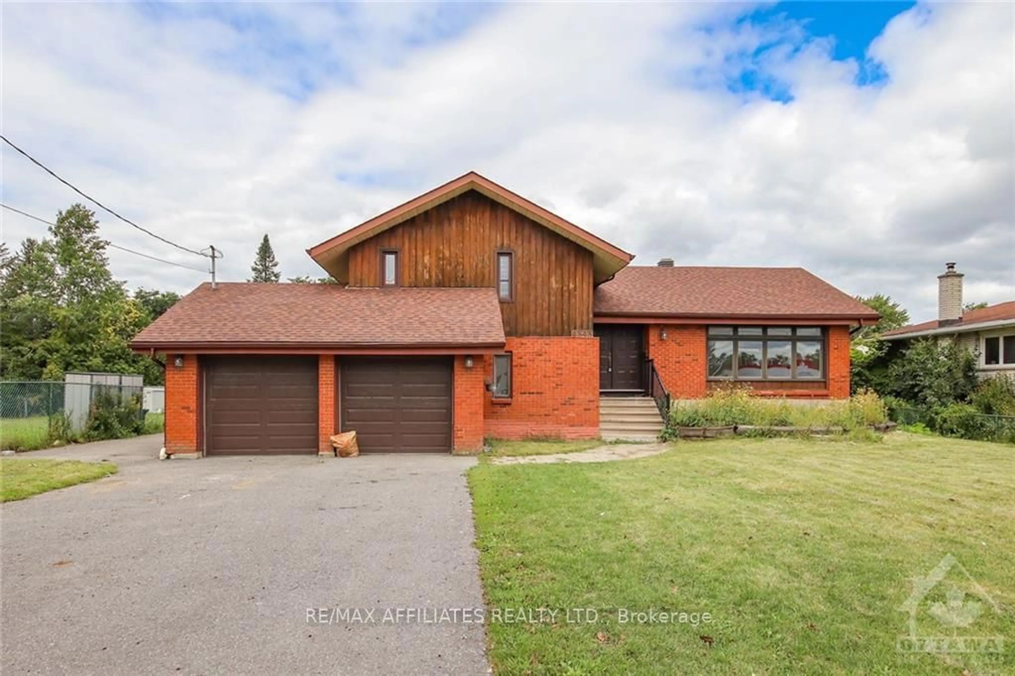 Frontside or backside of a home, cottage for 4343 INNES Rd, Orleans - Cumberland and Area Ontario K1E 0A8