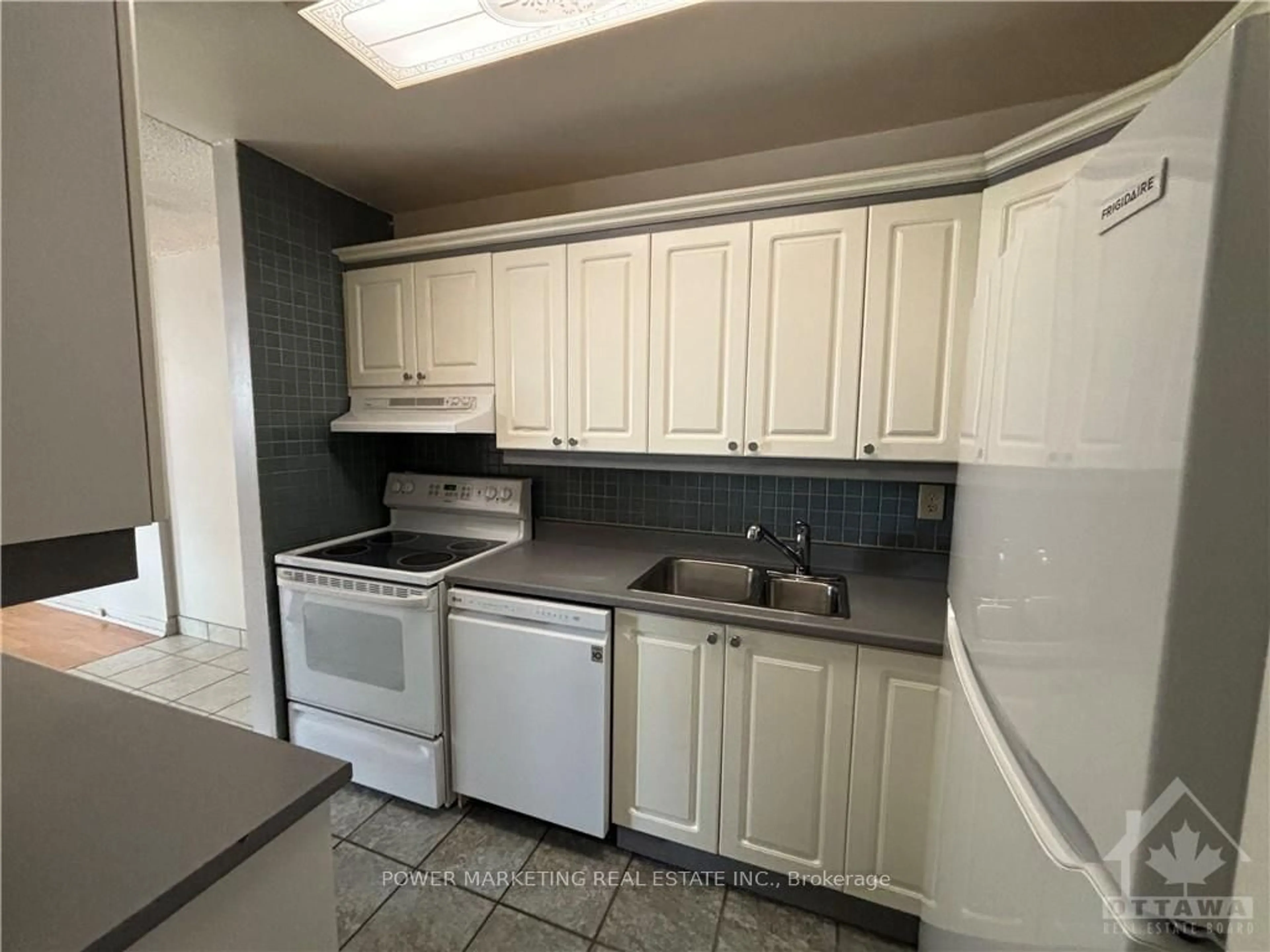 Standard kitchen, not visible floor for 2000 JASMINE Cres #103, Beacon Hill North - South and Area Ontario K1J 8K4