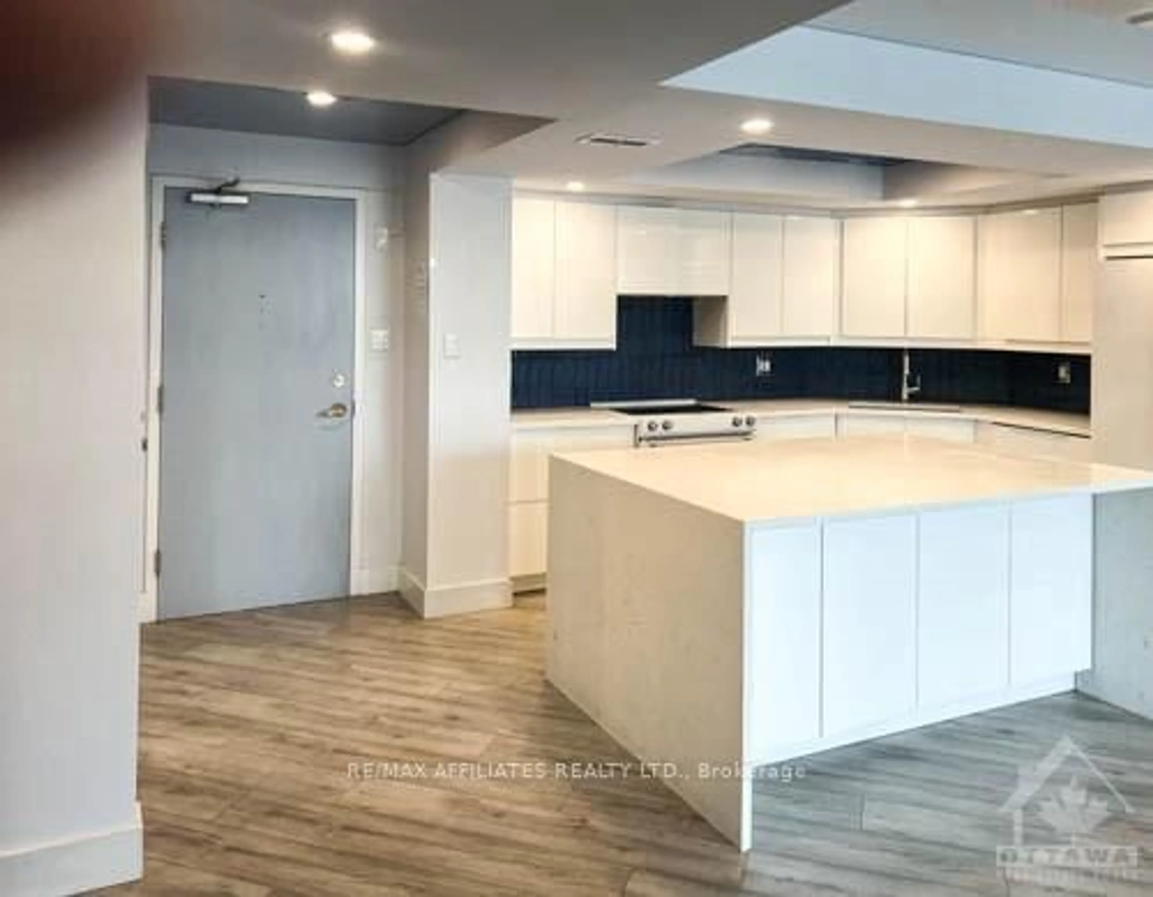 Open concept kitchen for 160 GEORGE St #704, Lower Town - Sandy Hill Ontario K1N 9M2