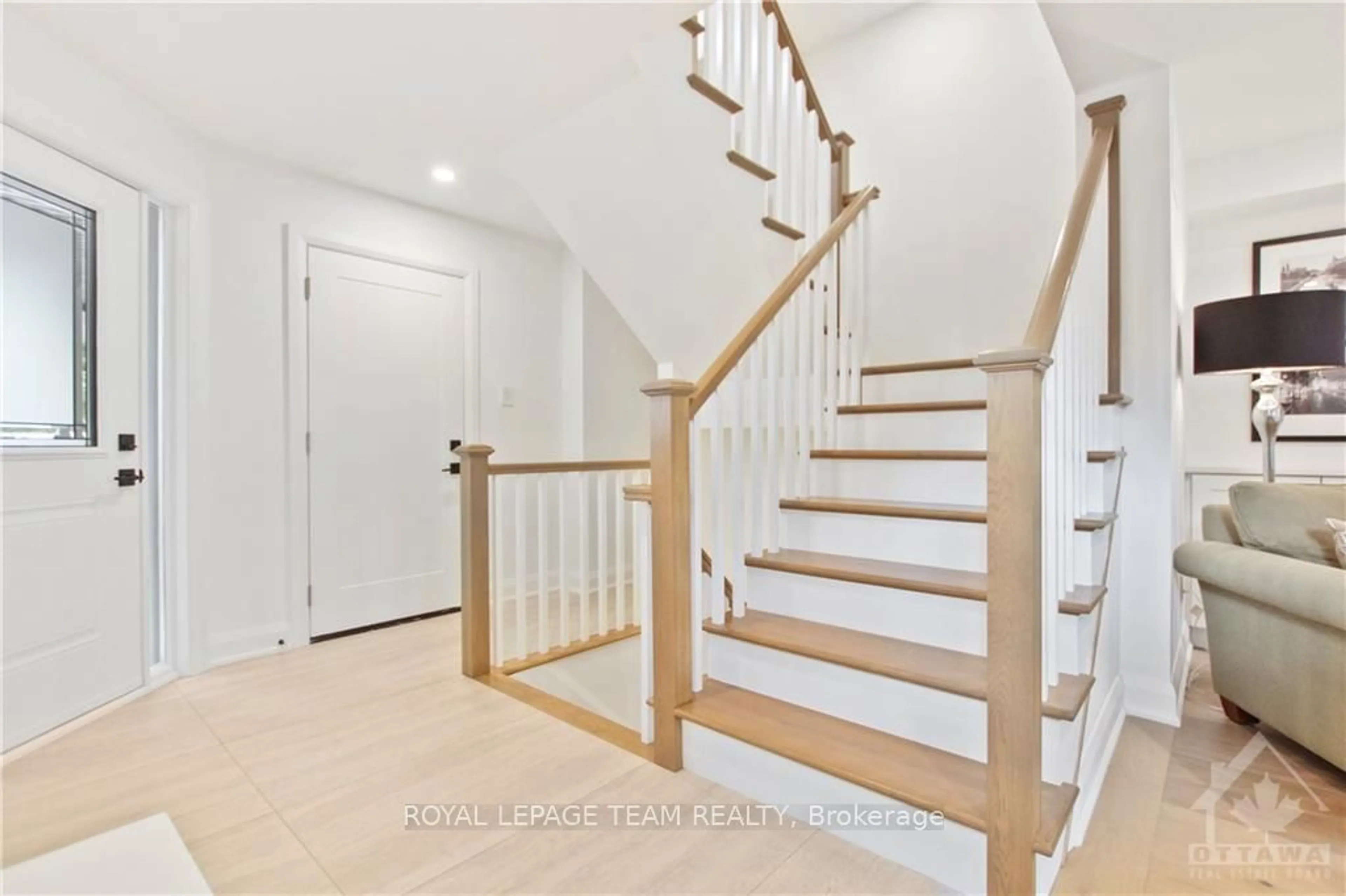 Stairs for 173 RIVERDALE Ave, Glebe - Ottawa East and Area Ontario K1S 1R3