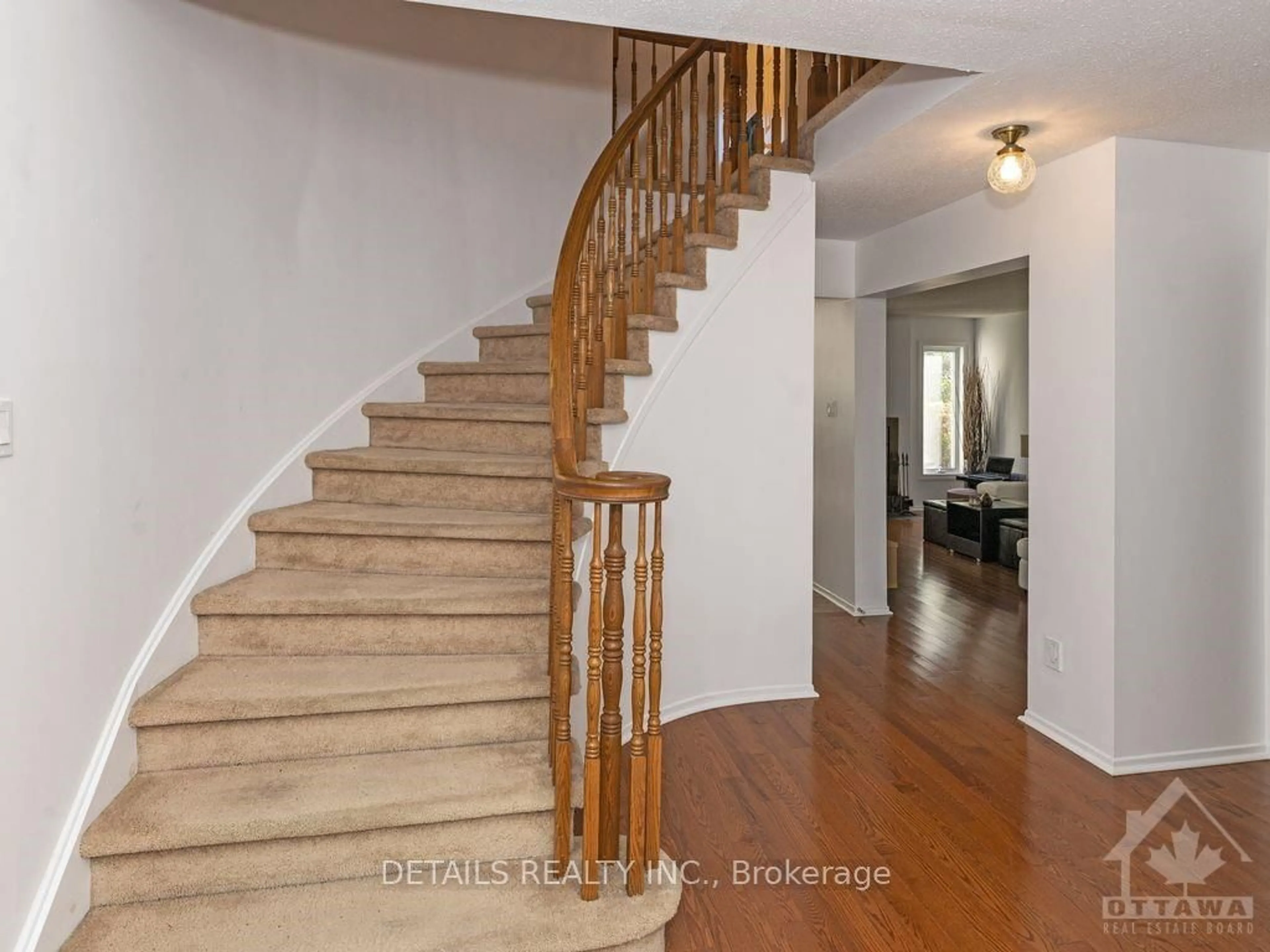 Stairs for 23 PITTAWAY Ave, Hunt Club - South Keys and Area Ontario K1G 4P8