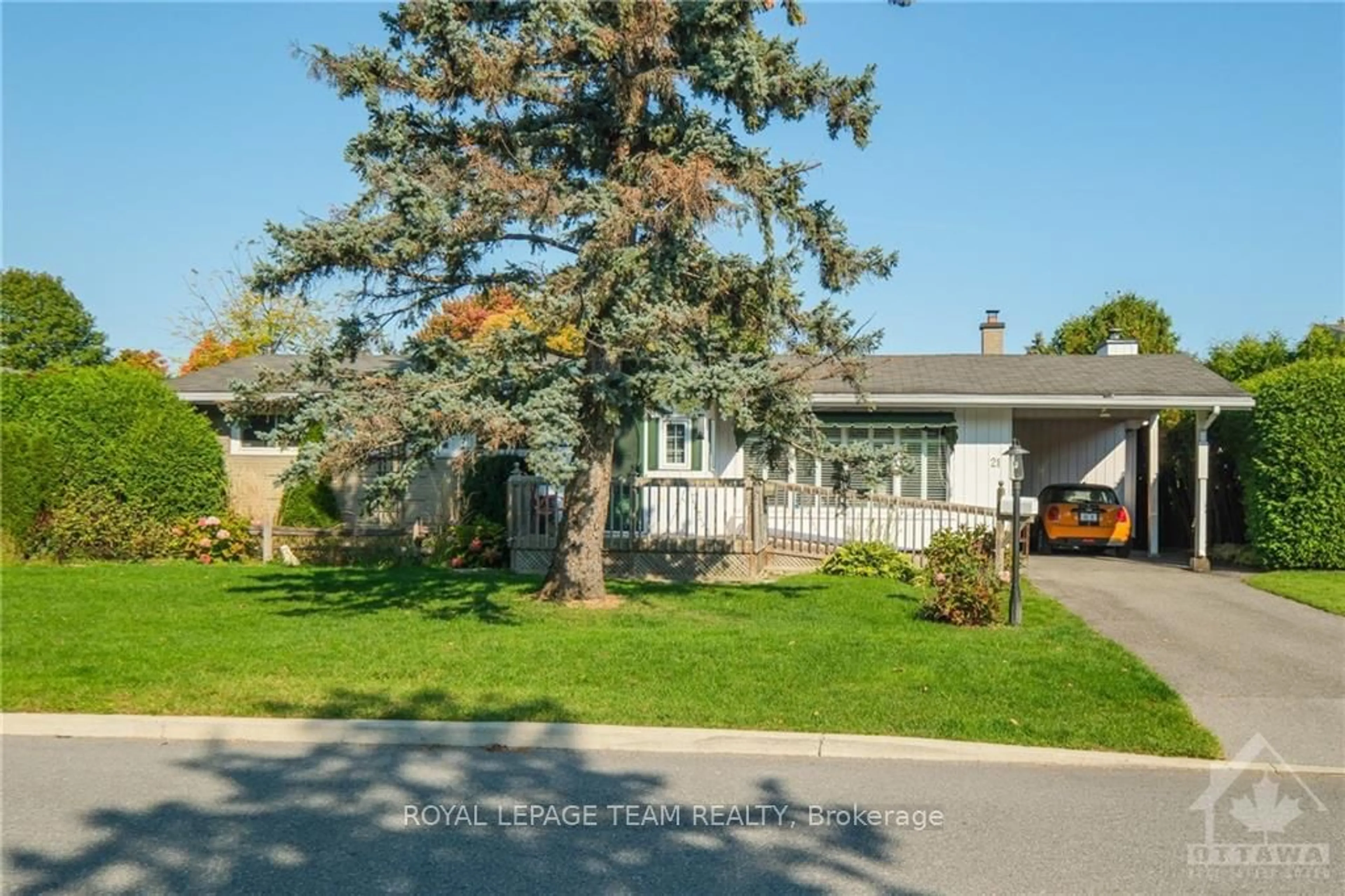 Frontside or backside of a home, cottage for 21 HIGWOOD Dr, Cityview - Parkwoods Hills - Rideau Shore Ontario K2E 5K9