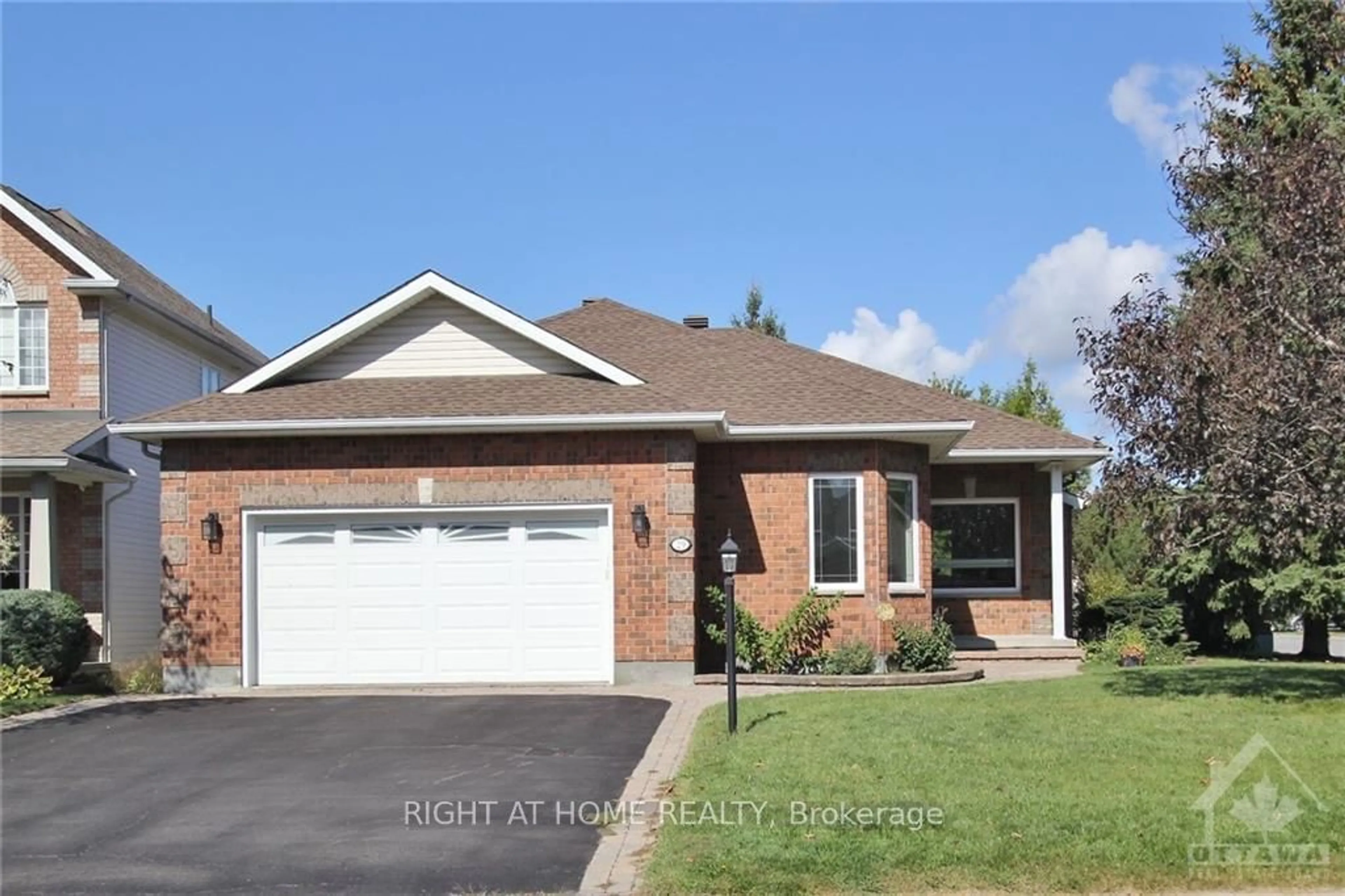 Home with brick exterior material for 29 CINNABAR Way, Stittsville - Munster - Richmond Ontario K2S 1Y6