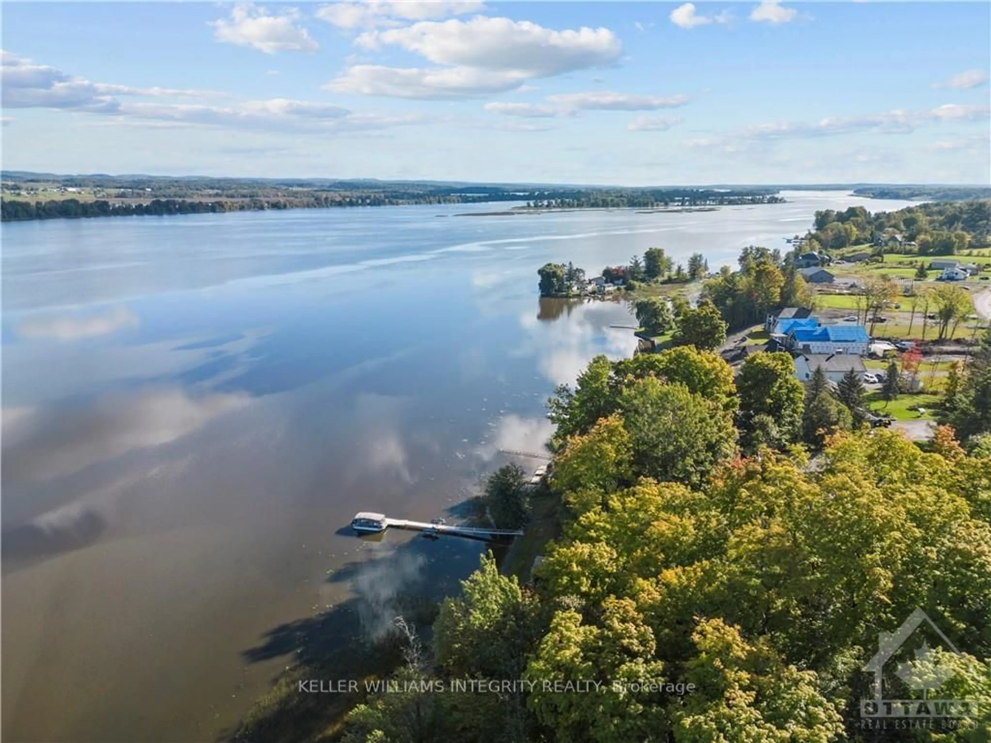 A pic from exterior of the house or condo, the view of lake or river for 3062 OLD HIGHWAY 17 Rd, Clarence-Rockland Ontario K4K 1W3