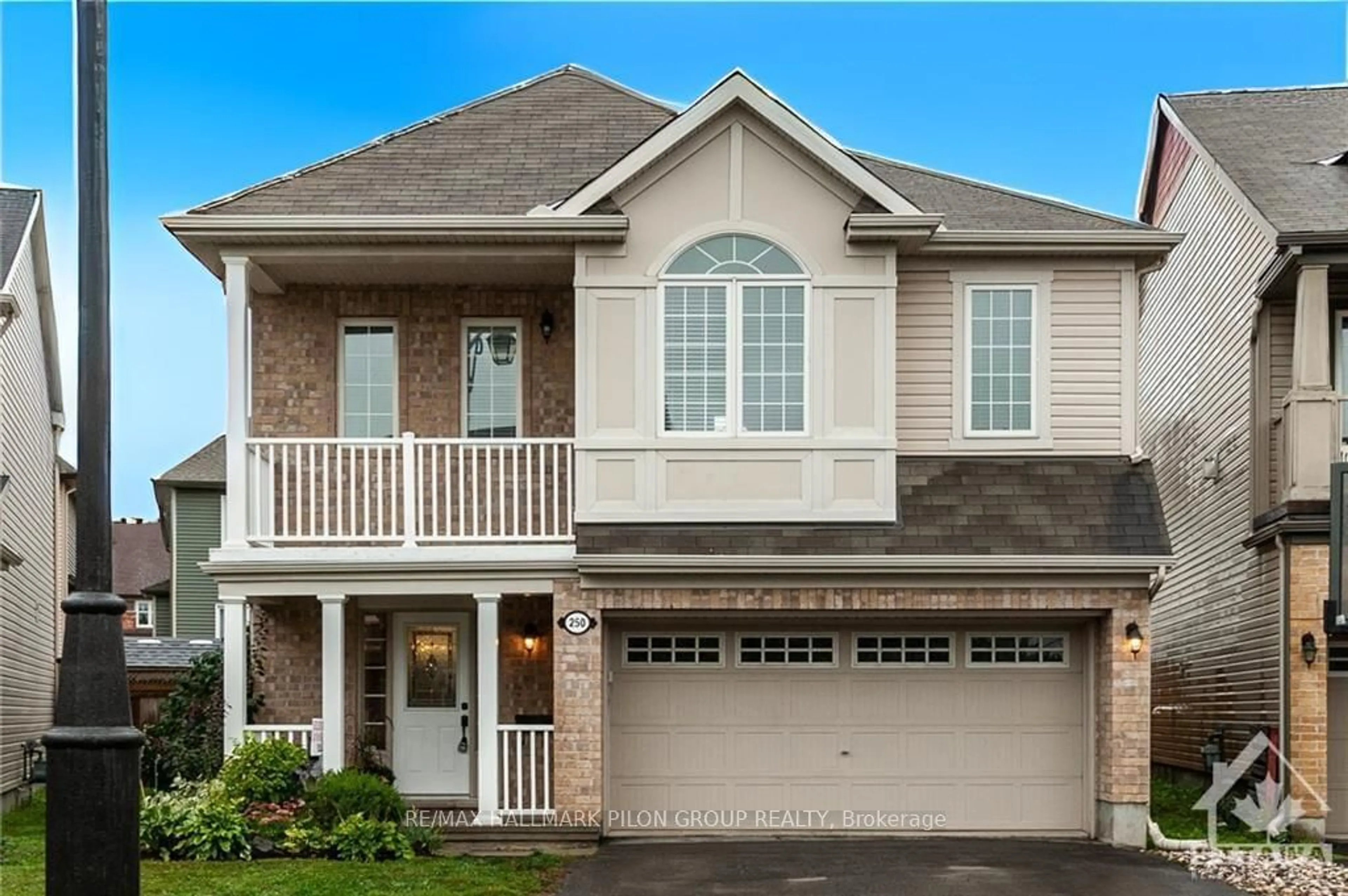 Frontside or backside of a home, cottage for 250 BURNABY Dr, Stittsville - Munster - Richmond Ontario K2S 0J9