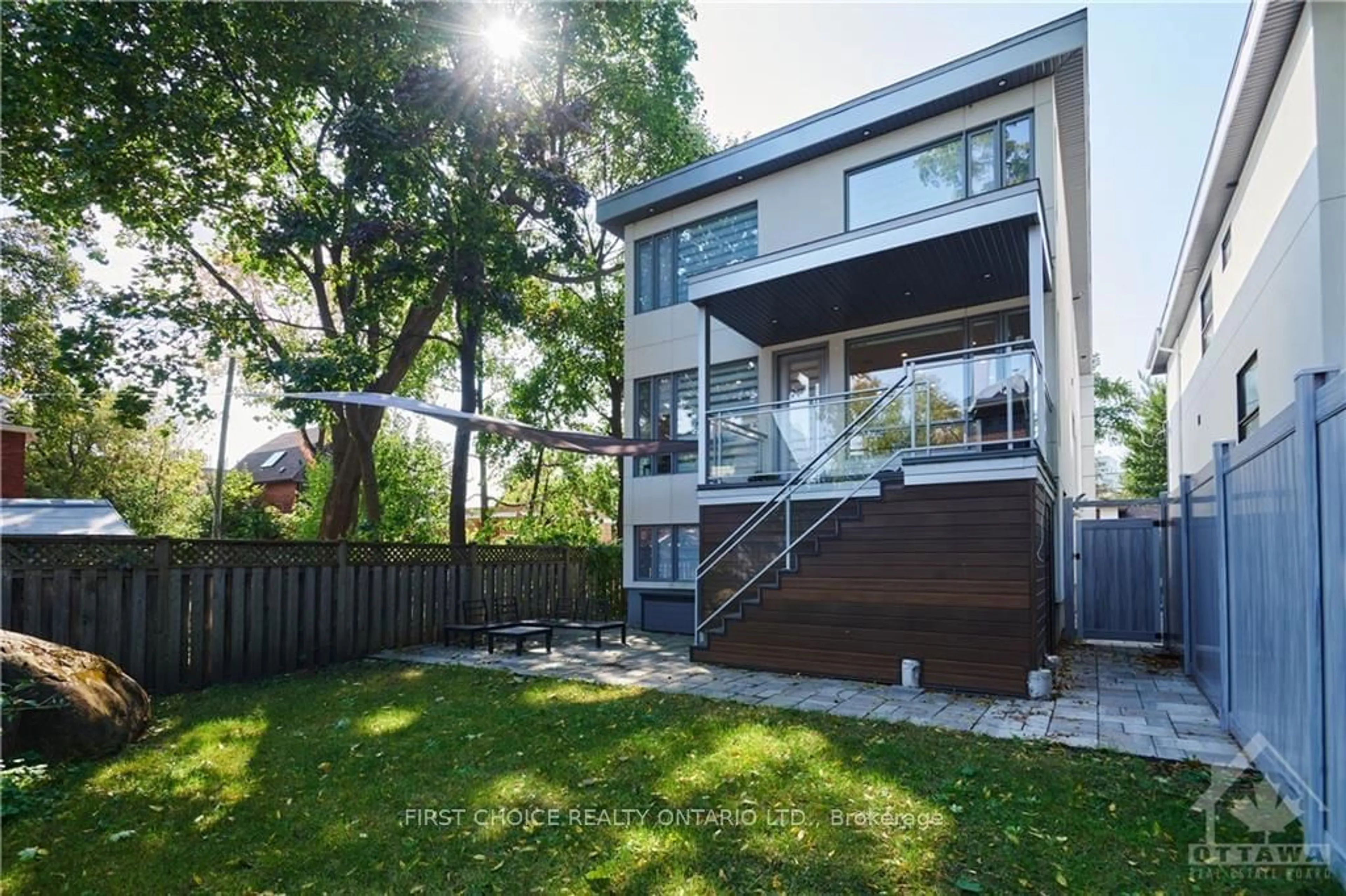 A pic from exterior of the house or condo, the fenced backyard for 17 GWYNNE Ave, Dows Lake - Civic Hospital and Area Ontario K1Y 1X1