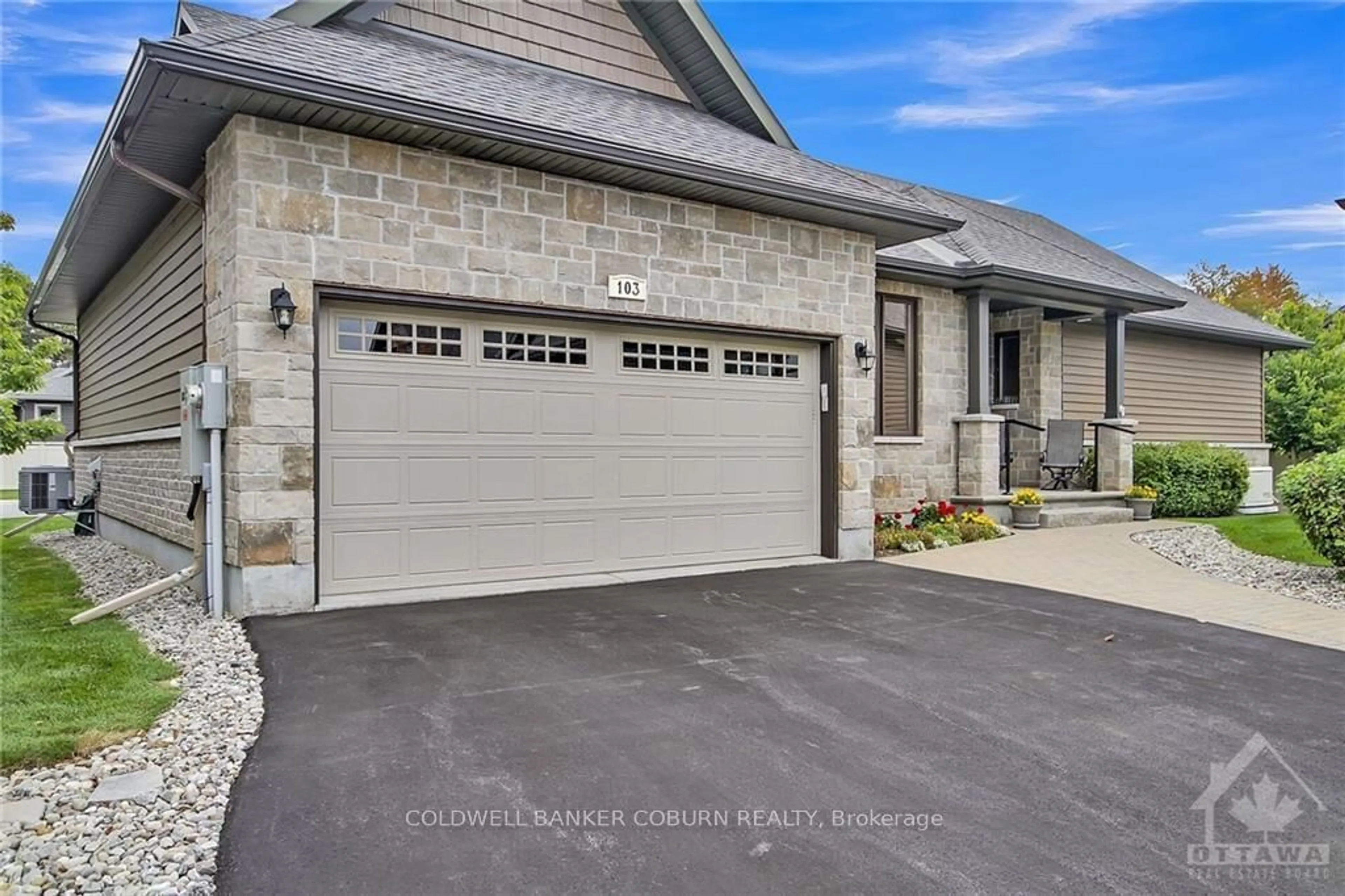 Indoor garage, cement floor for 103 MAGNOLIA Way, North Grenville Ontario K0G 1J0