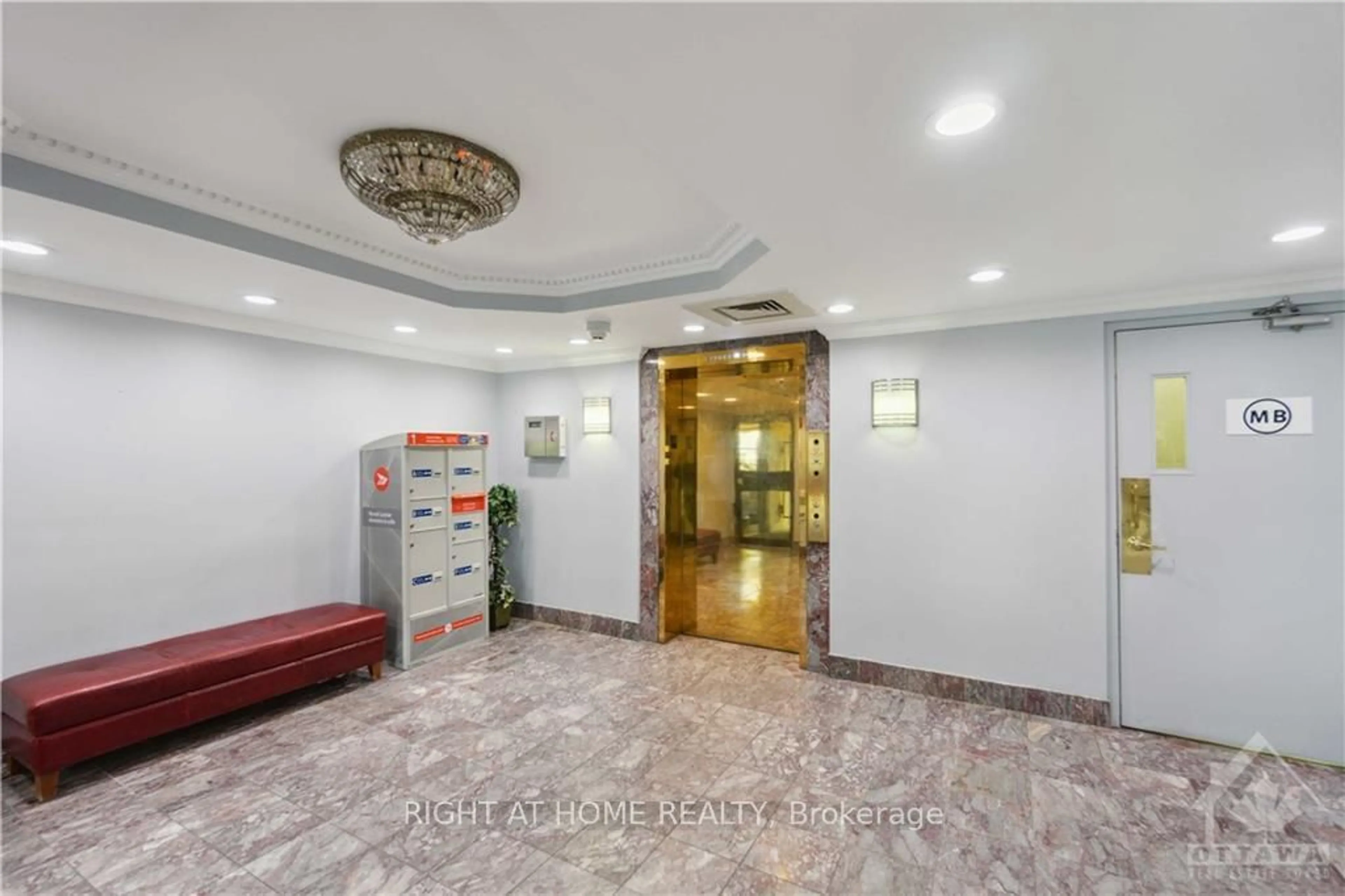 Indoor foyer, unknown floor for 309 CUMBERLAND St #305, Lower Town - Sandy Hill Ontario K1N 7J1