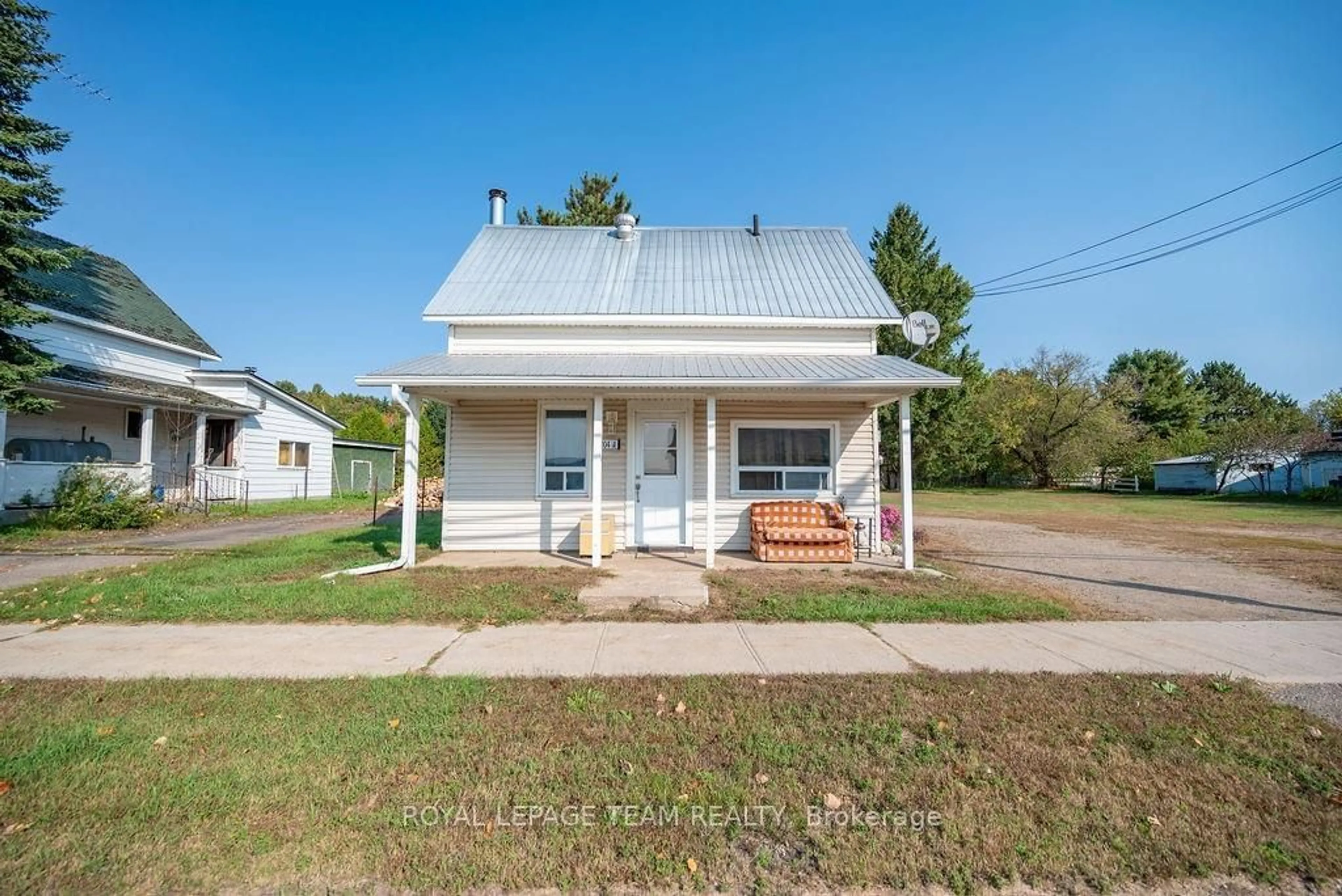 Frontside or backside of a home, cottage for 104 SIBERIA Rd, Madawaska Valley Ontario K0J 1B0