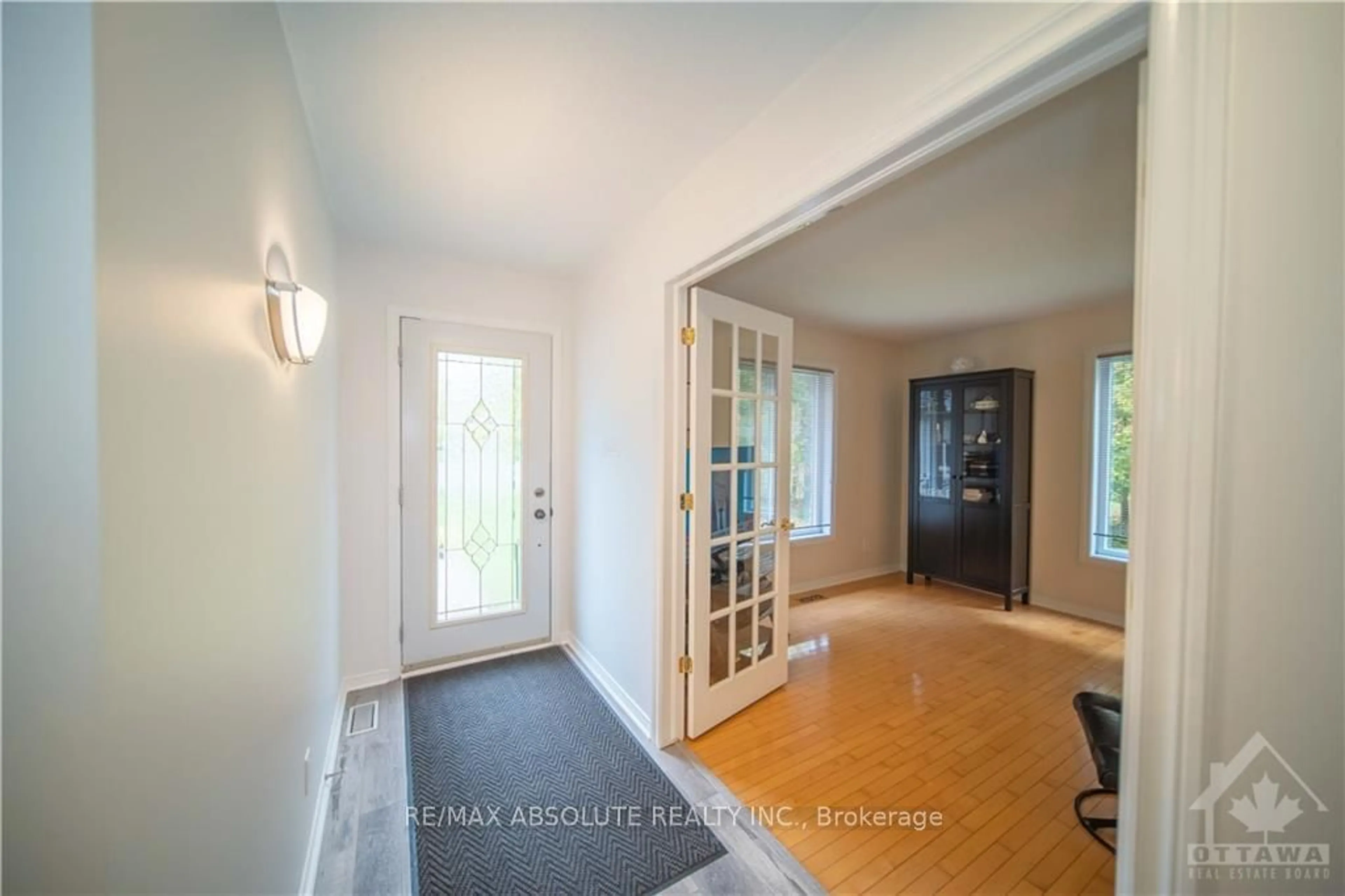 Indoor entryway, wood floors for 110 SEGUINBOURG St, The Nation Ontario K0A 1M0