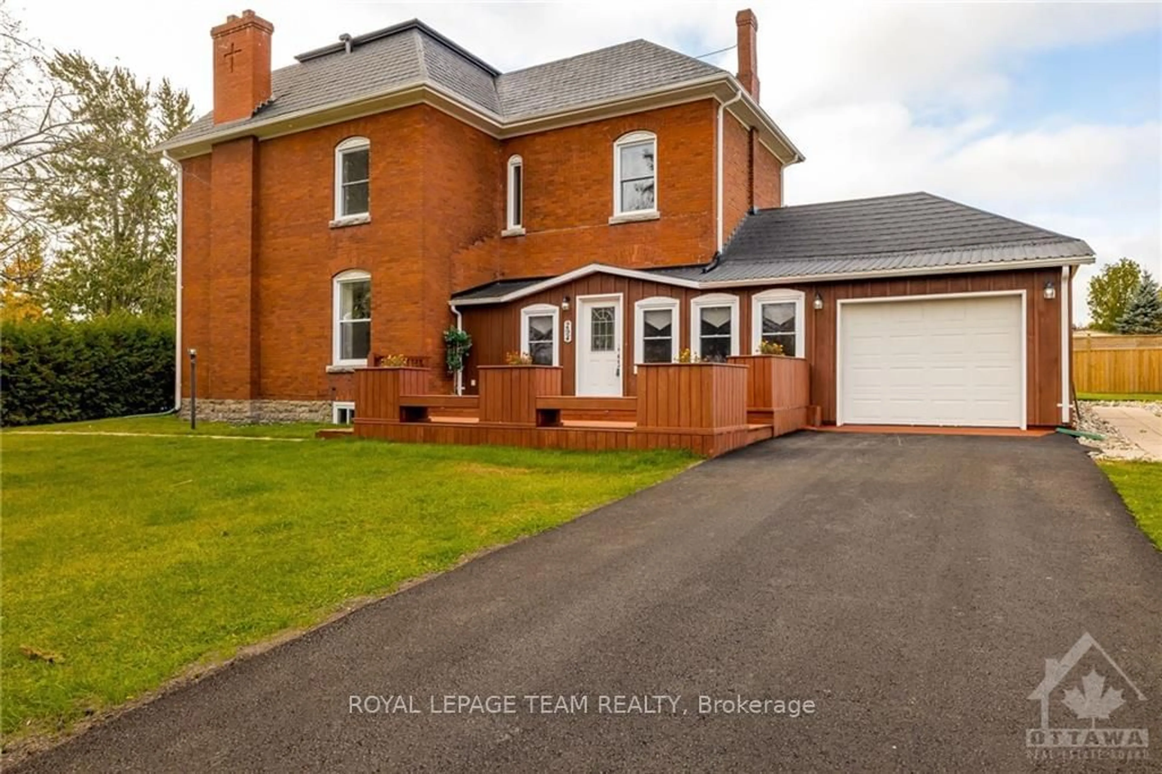 Frontside or backside of a home, cottage for 294 DUMBRILLE St, North Grenville Ontario K0G 1J0