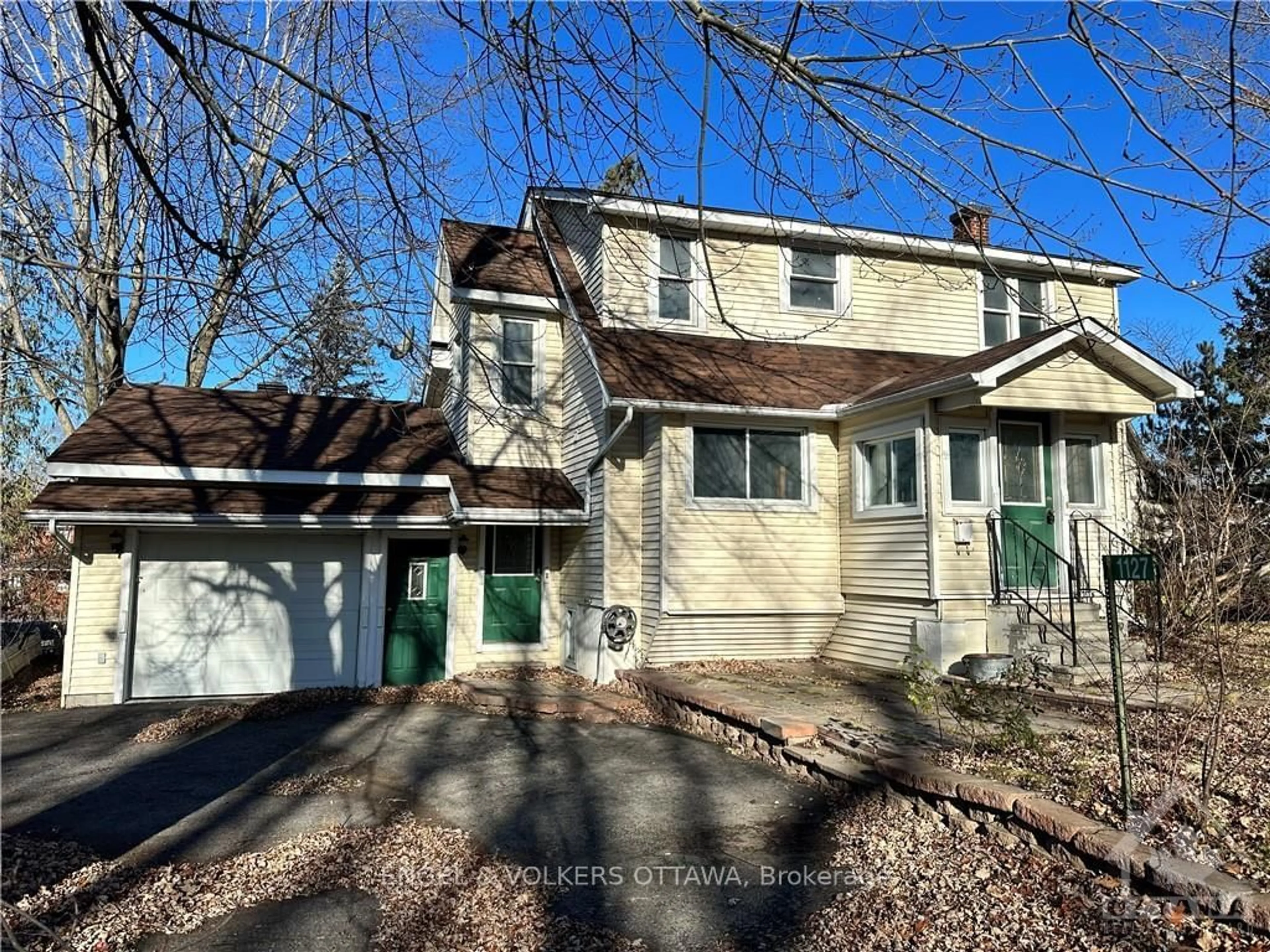 Frontside or backside of a home, cottage for 1127 TIGHE St, Manotick - Kars - Rideau Twp and Area Ontario K4M 1A3