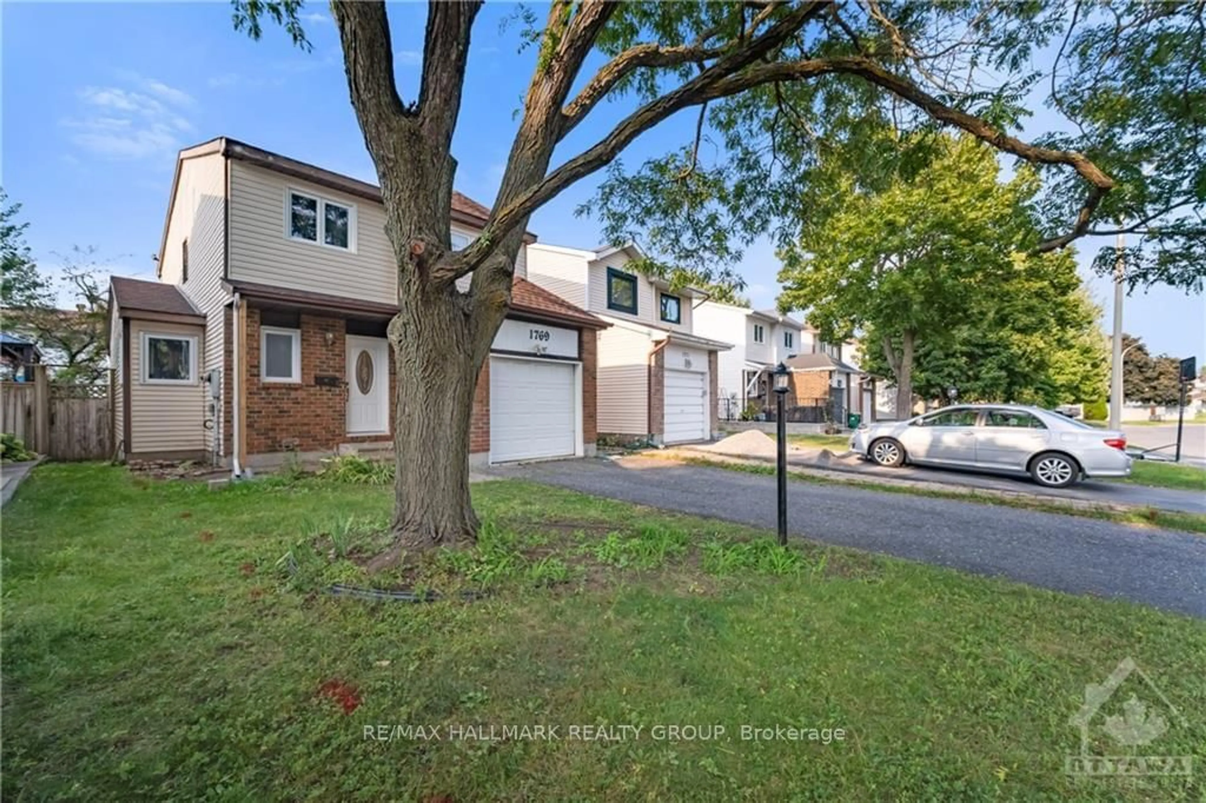 A pic from exterior of the house or condo, the street view for 1769 BROMONT Way, Orleans - Convent Glen and Area Ontario K1C 5K1