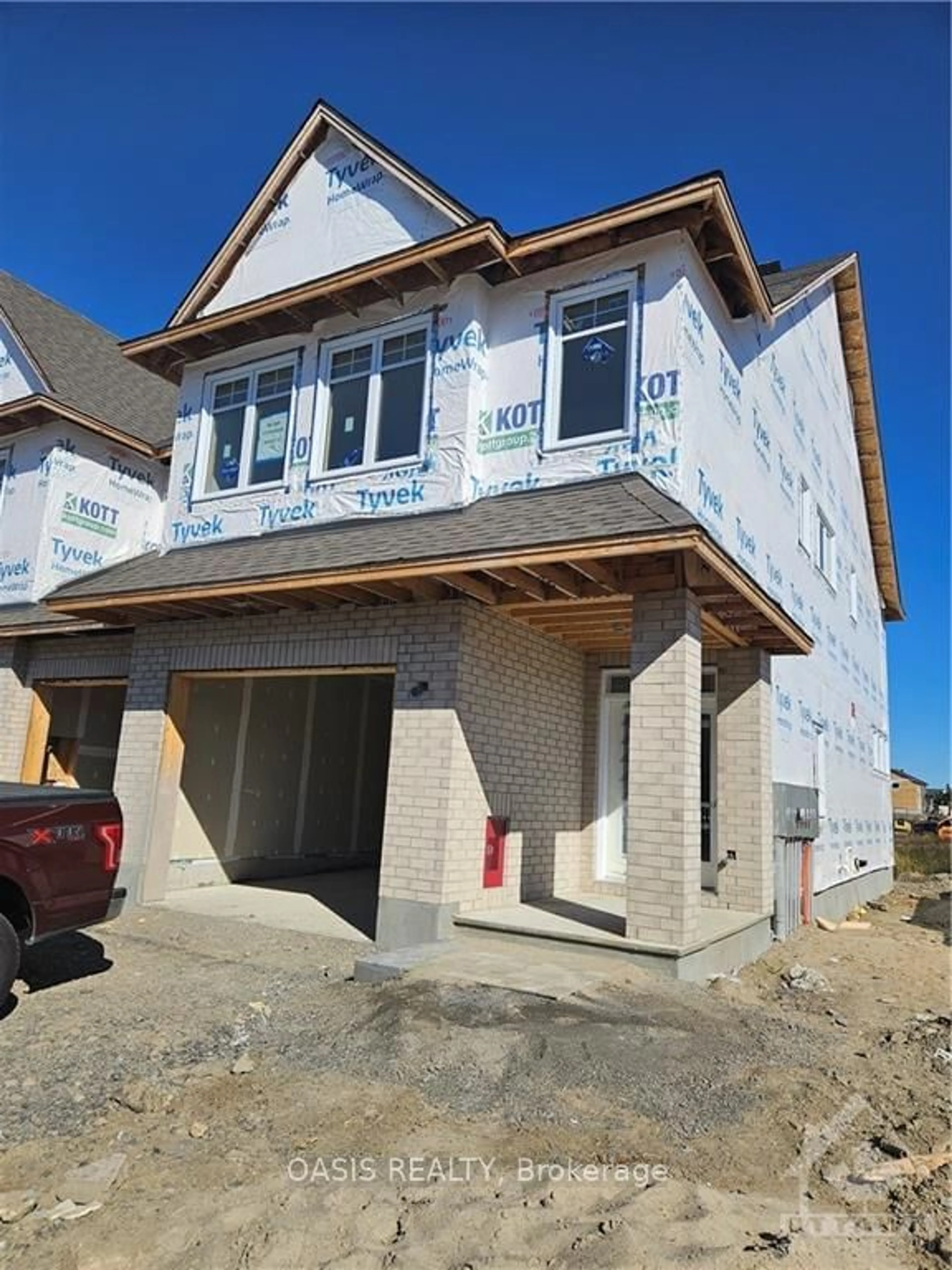 A pic from exterior of the house or condo, the street view for 112 MANDEVILLA Cres, Blossom Park - Airport and Area Ontario K1T 0X9