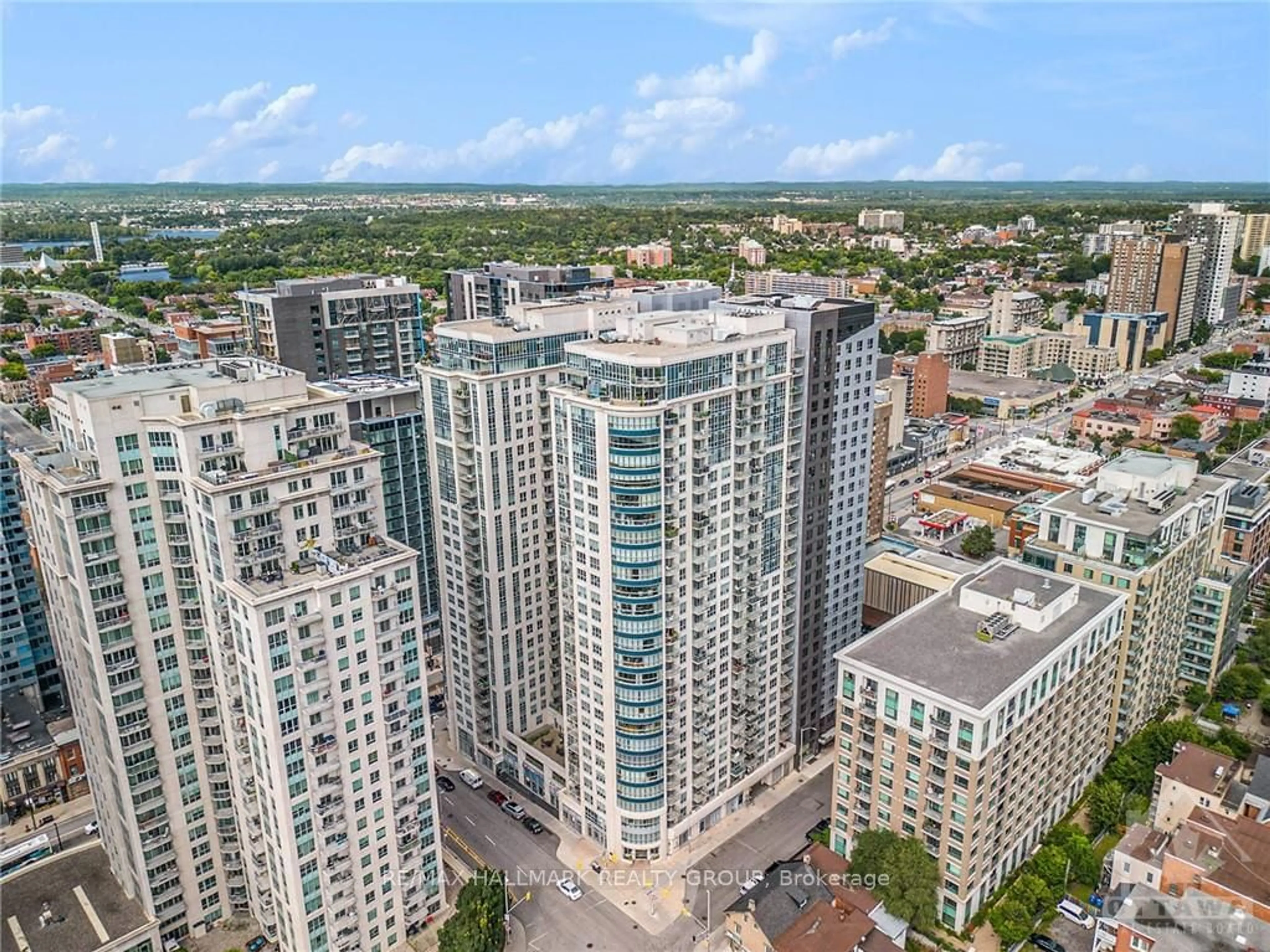 A pic from exterior of the house or condo, the view of city buildings for 195 BESSERER St #2706, Lower Town - Sandy Hill Ontario K1N 7J6