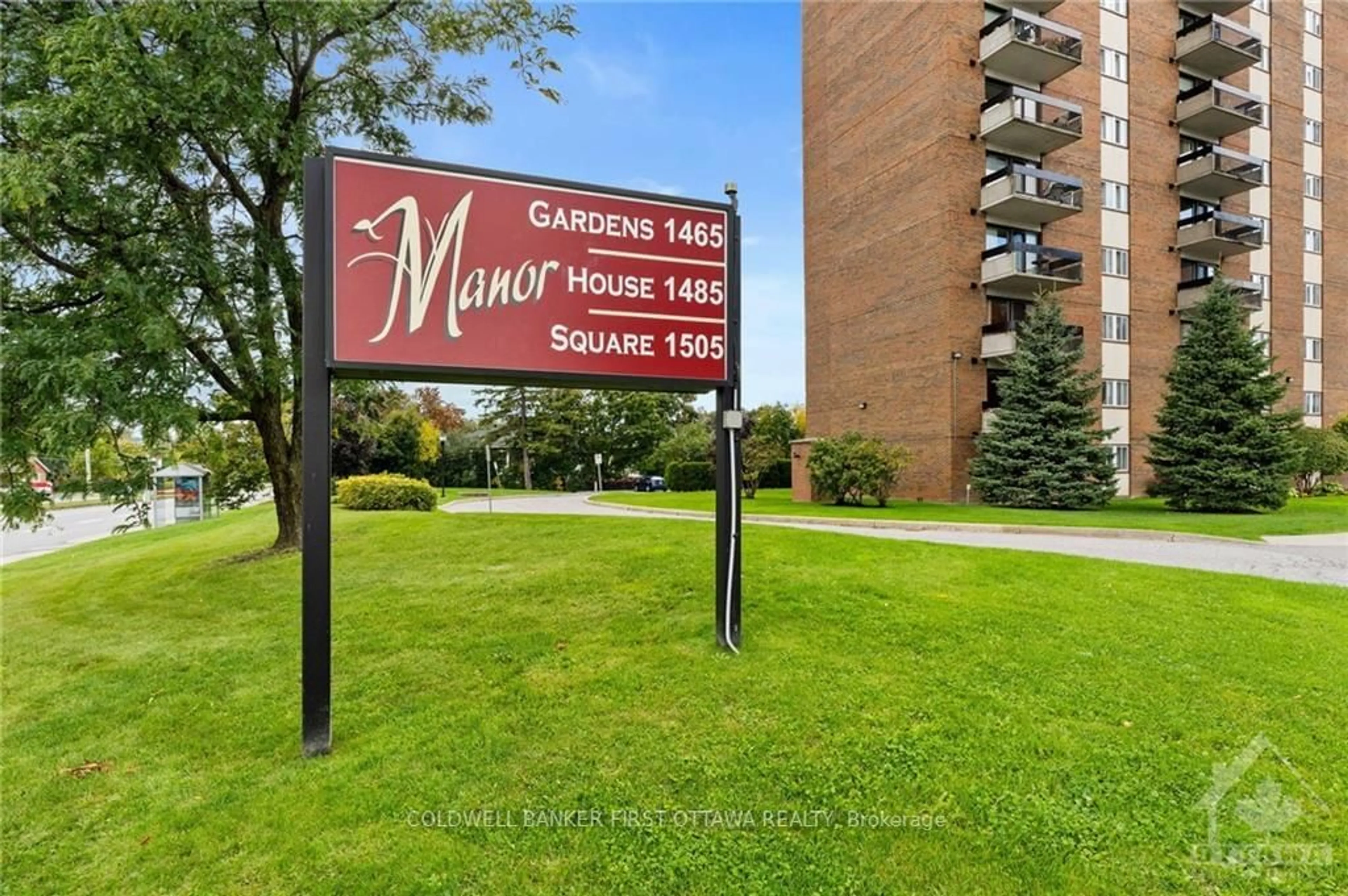 A pic from exterior of the house or condo, the front or back of building for 1505 BASELINE Rd #511, Belair Park - Copeland Park and Area Ontario K2C 3L4