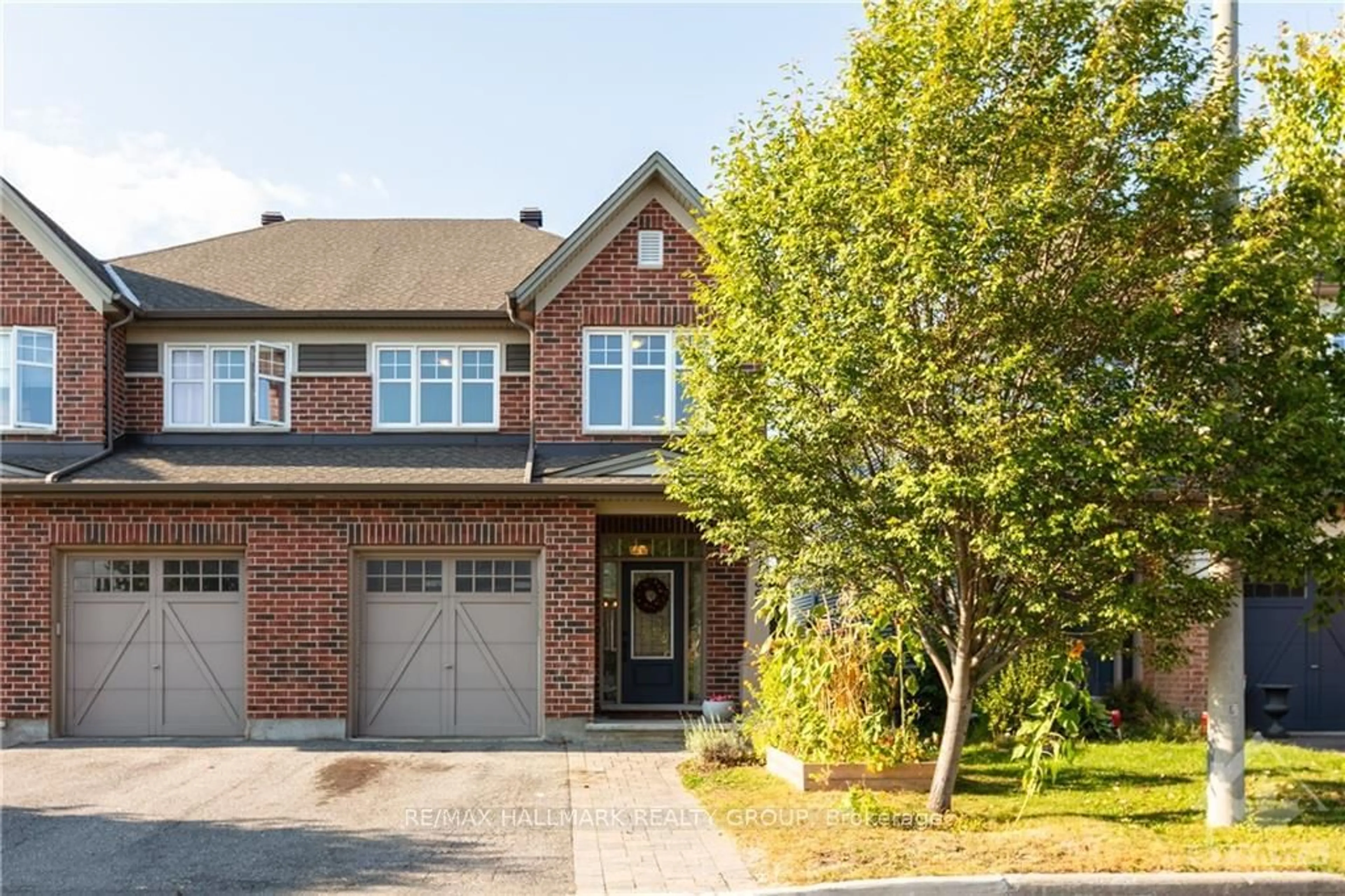 Home with brick exterior material for 739 WHITE ALDER Ave, Blossom Park - Airport and Area Ontario K1T 0E9