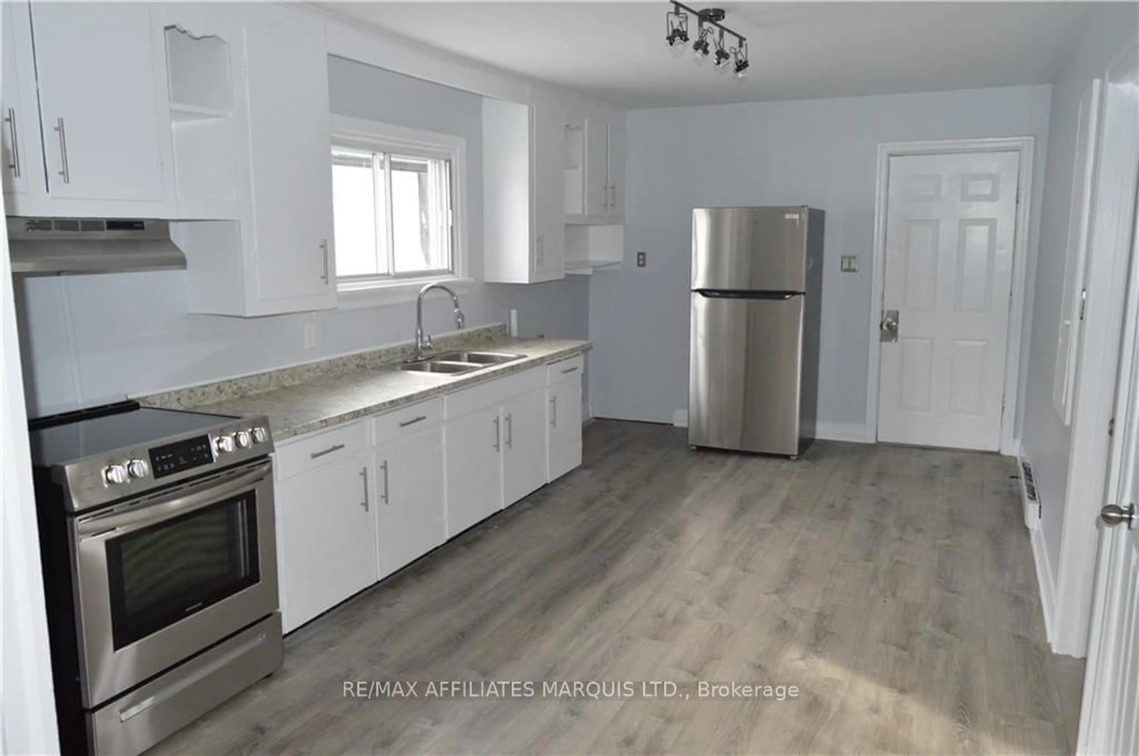 Open concept kitchen for 46 LEFEBVRE Ave, Cornwall Ontario K6H 5G4