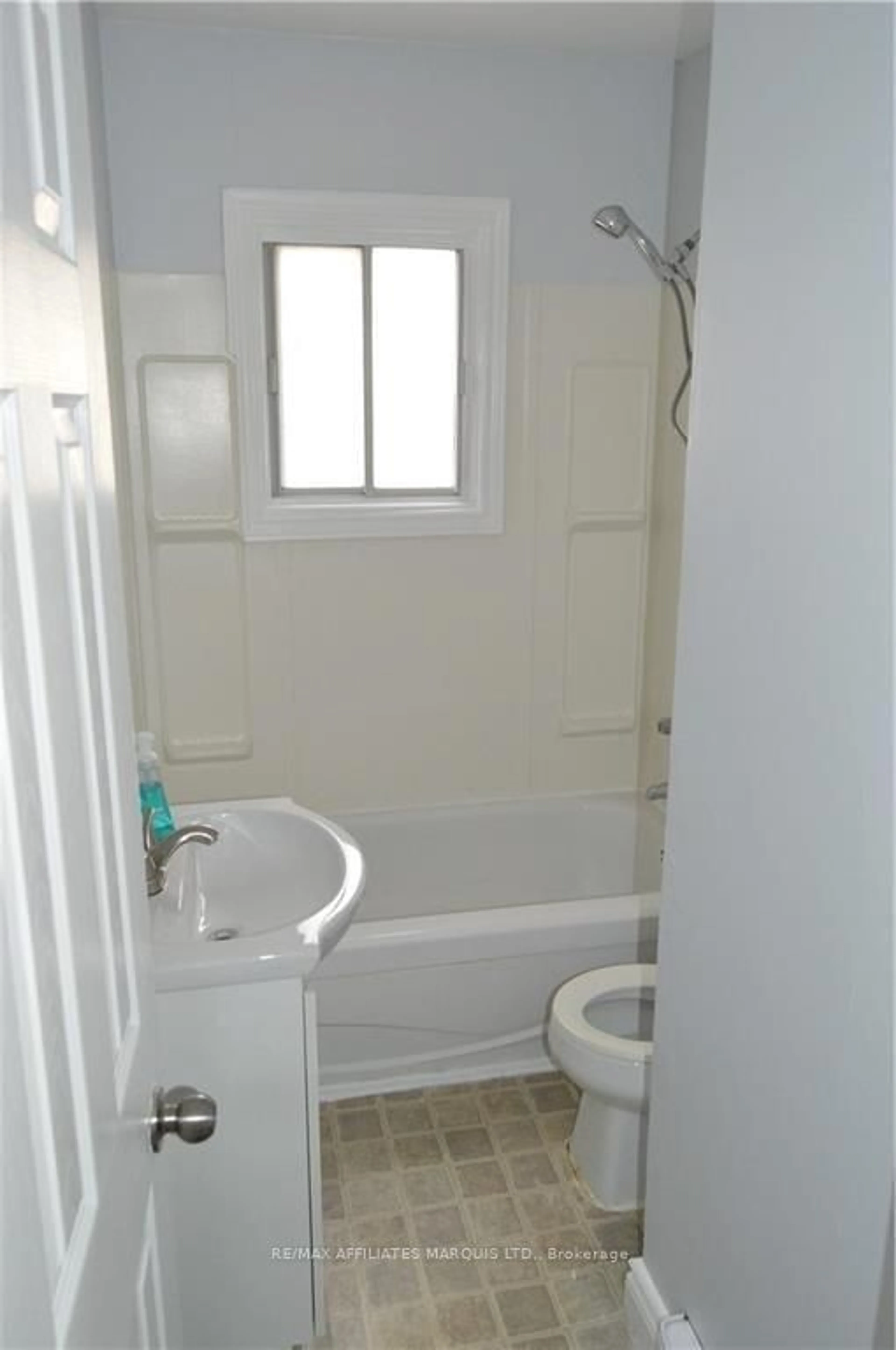 Standard bathroom, not visible floor for 46 LEFEBVRE Ave, Cornwall Ontario K6H 5G4